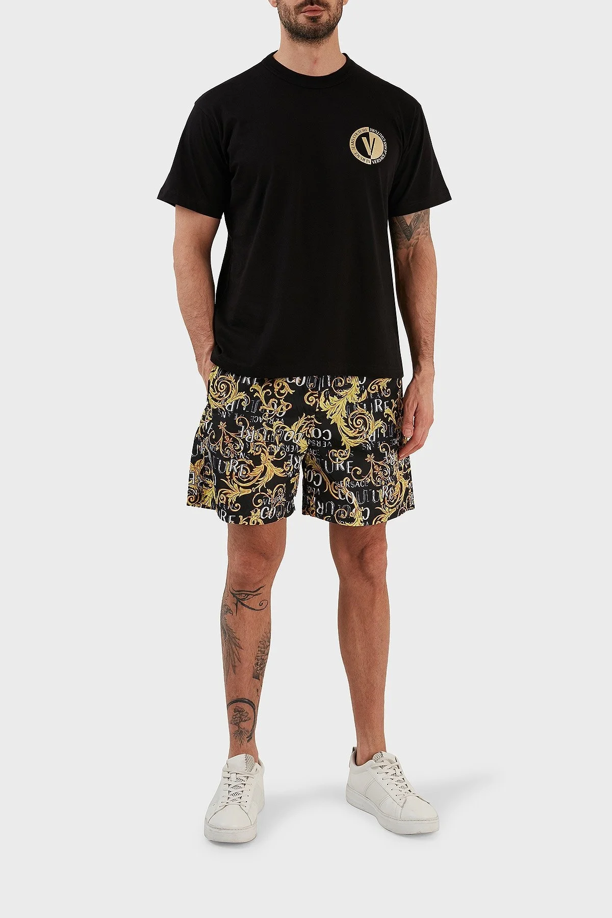 Versace Jeans Couture Desenli Regular Fit Cepli Erkek Short 74GADD18 CQS51 G89 SİYAH - 1