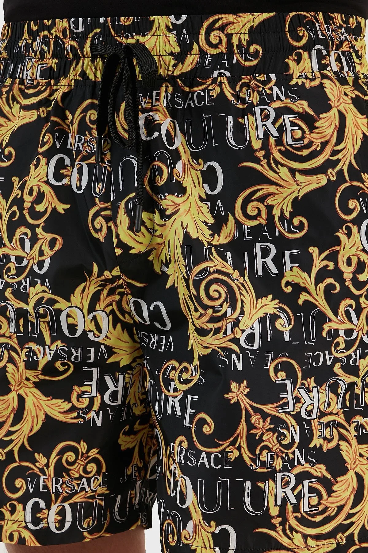 Versace Jeans Couture Desenli Regular Fit Cepli Erkek Short 74GADD18 CQS51 G89 SİYAH - 5