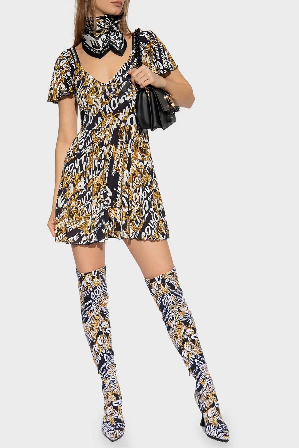 Versace Desenli Regular Fit V Yaka Streç Mini Bayan Elbise 73HAN003 JS138 G89 SİYAH - 1