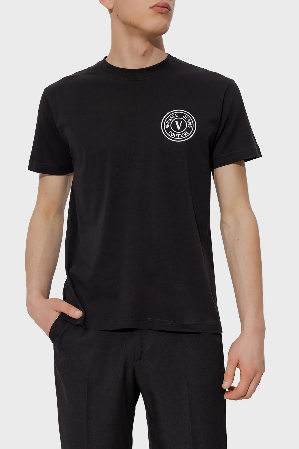 Versace Jeans Couture % 100 Pamuk Bisiklet Yaka Regular Fit Erkek T Shirt 74GAHT06 CJ00T L01 SİYAH - 1