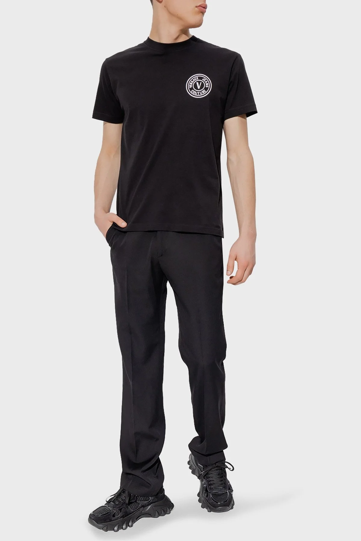 Versace Jeans Couture % 100 Pamuk Bisiklet Yaka Regular Fit Erkek T Shirt 74GAHT06 CJ00T L01 SİYAH - 3