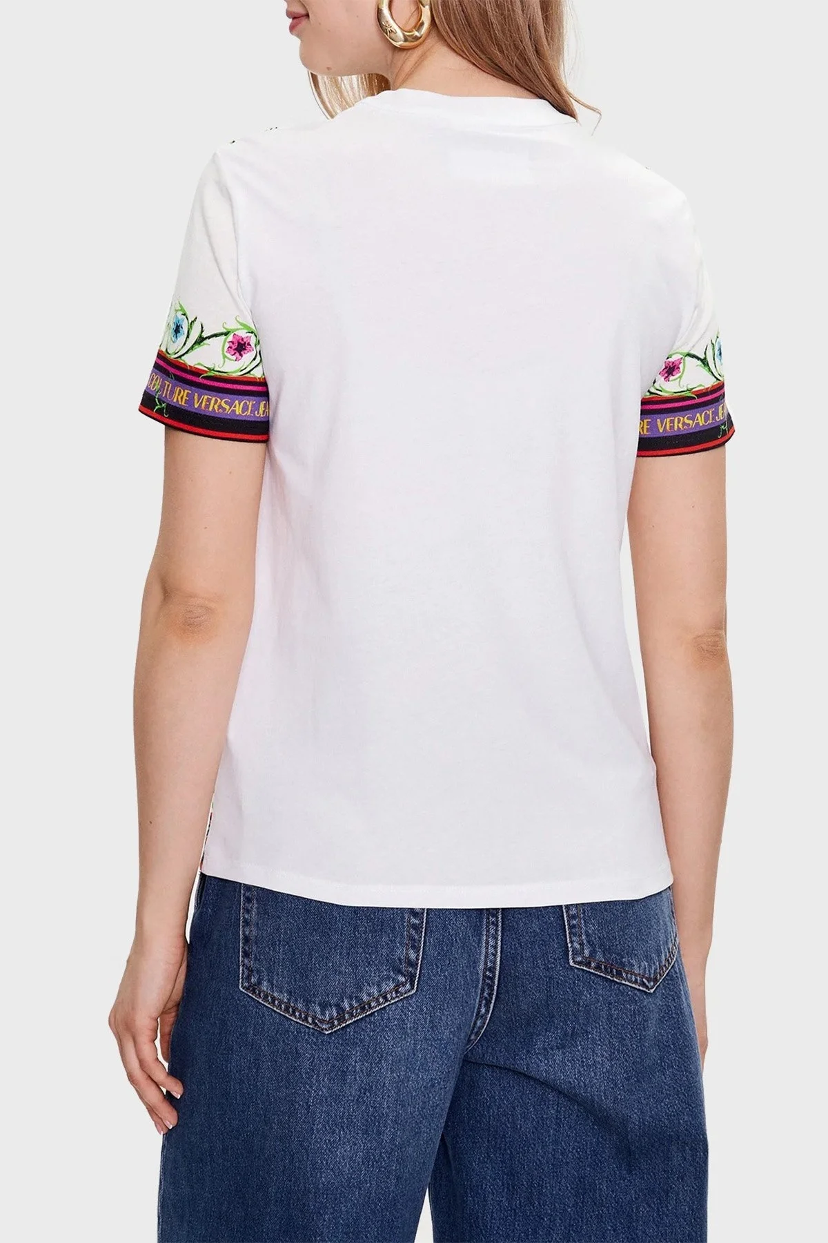 Versace Jeans Couture % 100 Pamuk Bisiklet Yaka Regular Fit Bayan T Shirt 74HAH6A3 JS171 G03 BEYAZ - 2