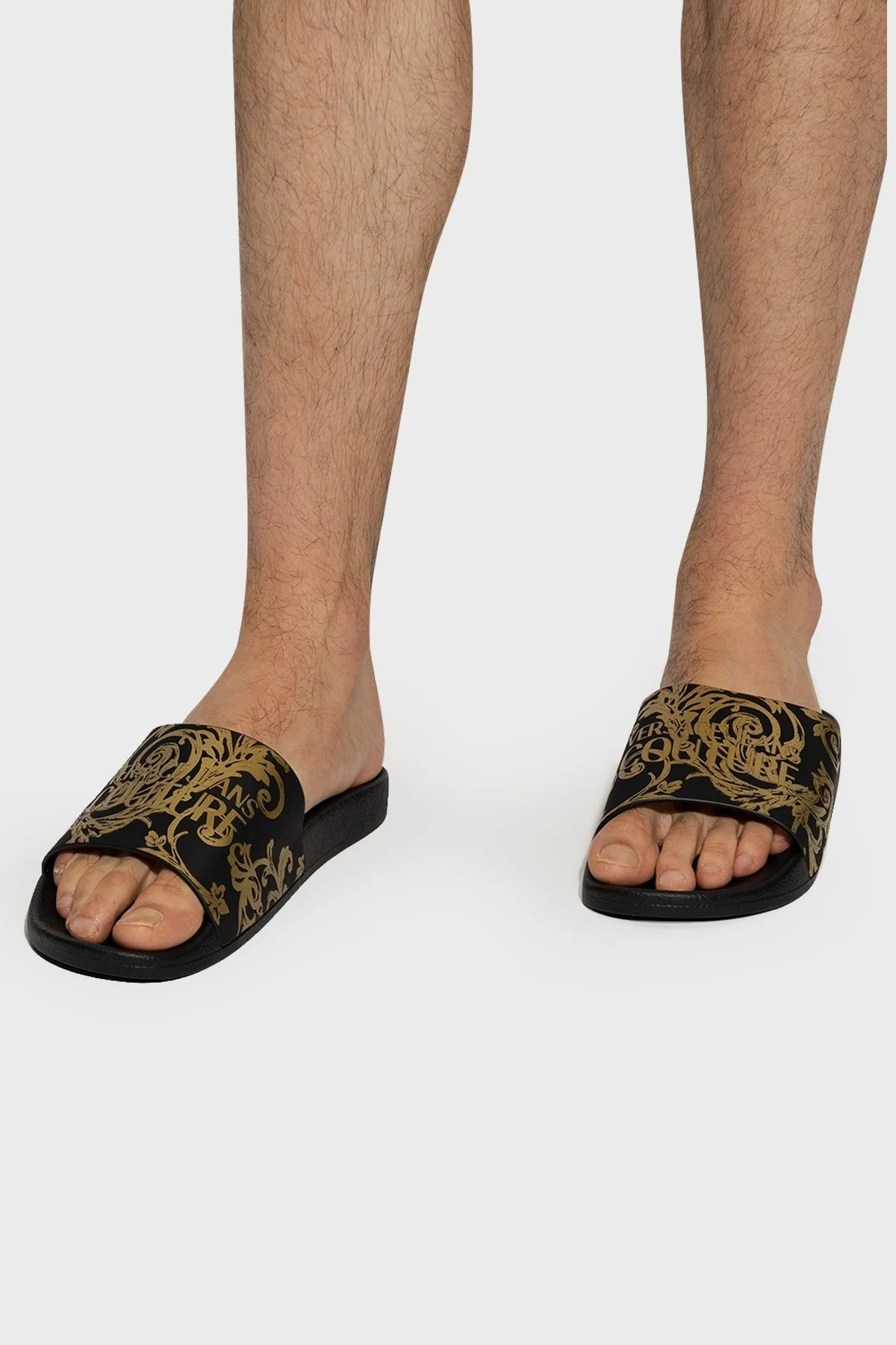 Versace Jeans Couture Barok Desenli Erkek Terlik 74YA3SQ4 ZS365 G89 SİYAH-GOLD - 2