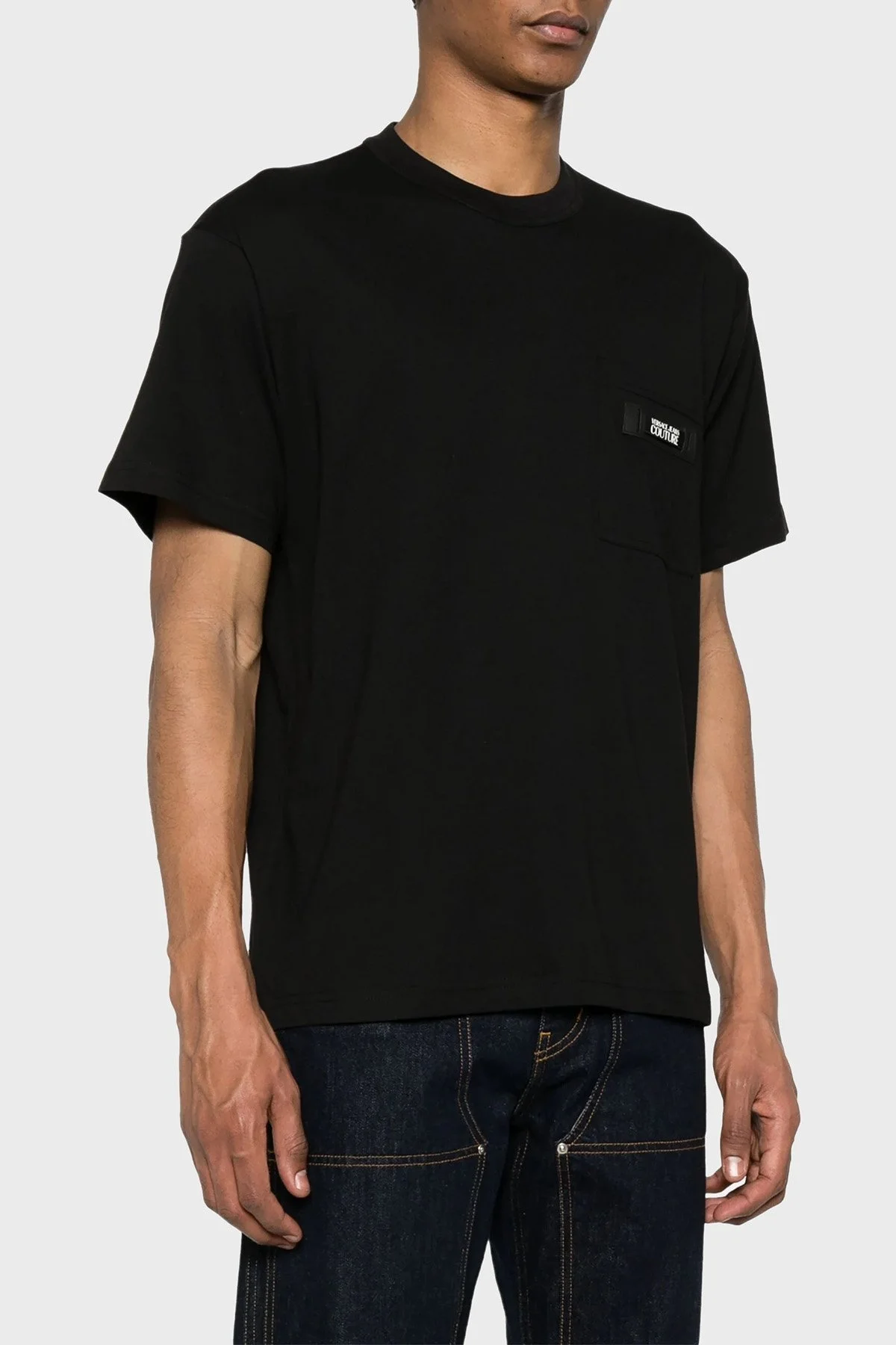 Versace Jeans Couture Bisiklet Yaka Pamuklu Regular Fit Erkek T Shirt 76GAHE05 CJ00E 899 SİYAH - 1