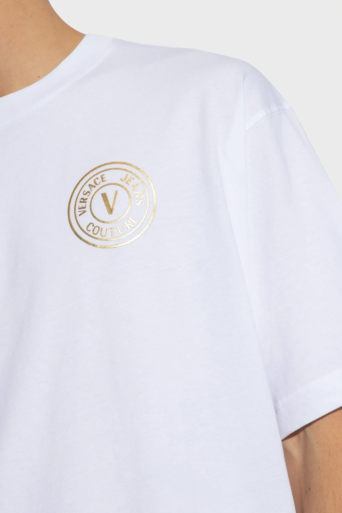 Versace Jeans Couture Bisiklet Yaka Pamuklu Relaxed Fit Versace Jeans Couture Bisiklet Yaka Pamuklu Relaxed Fit