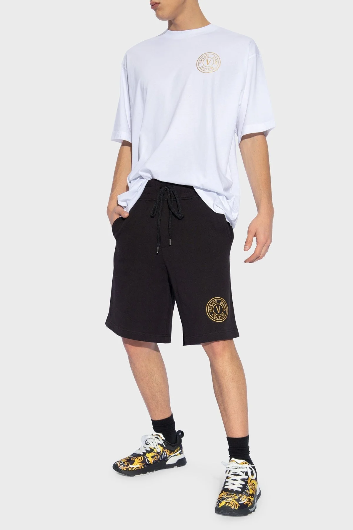 Versace Jeans Couture Bisiklet Yaka Pamuklu Relaxed Fit Erkek T Shirt 76GAHT03 CJ00T G03 BEYAZ - 3