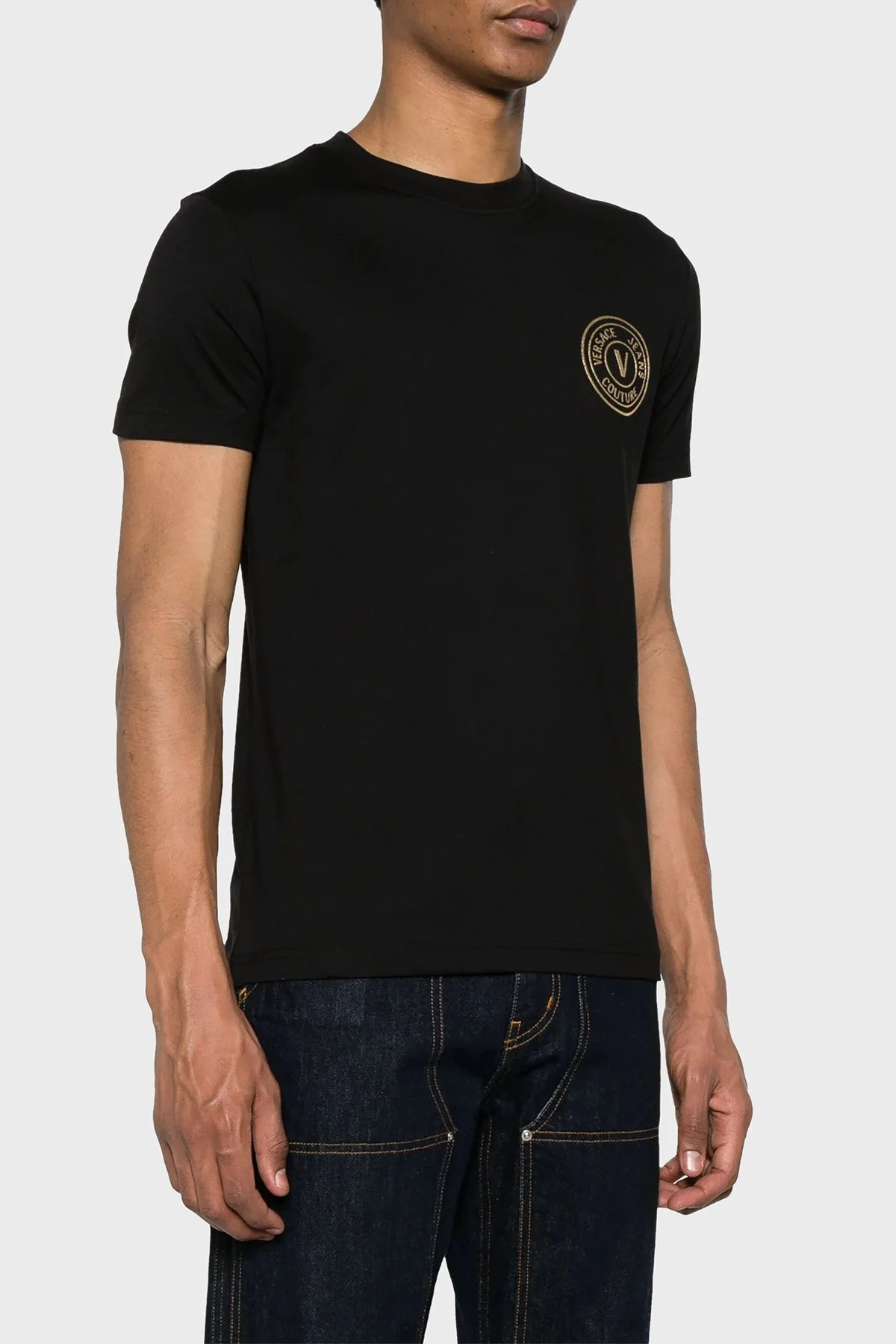 Versace Jeans Couture Bisiklet Yaka Pamuklu Slim Fit Erkek T Shirt 76GAHT02 CJ00T G89 SİYAH - 1