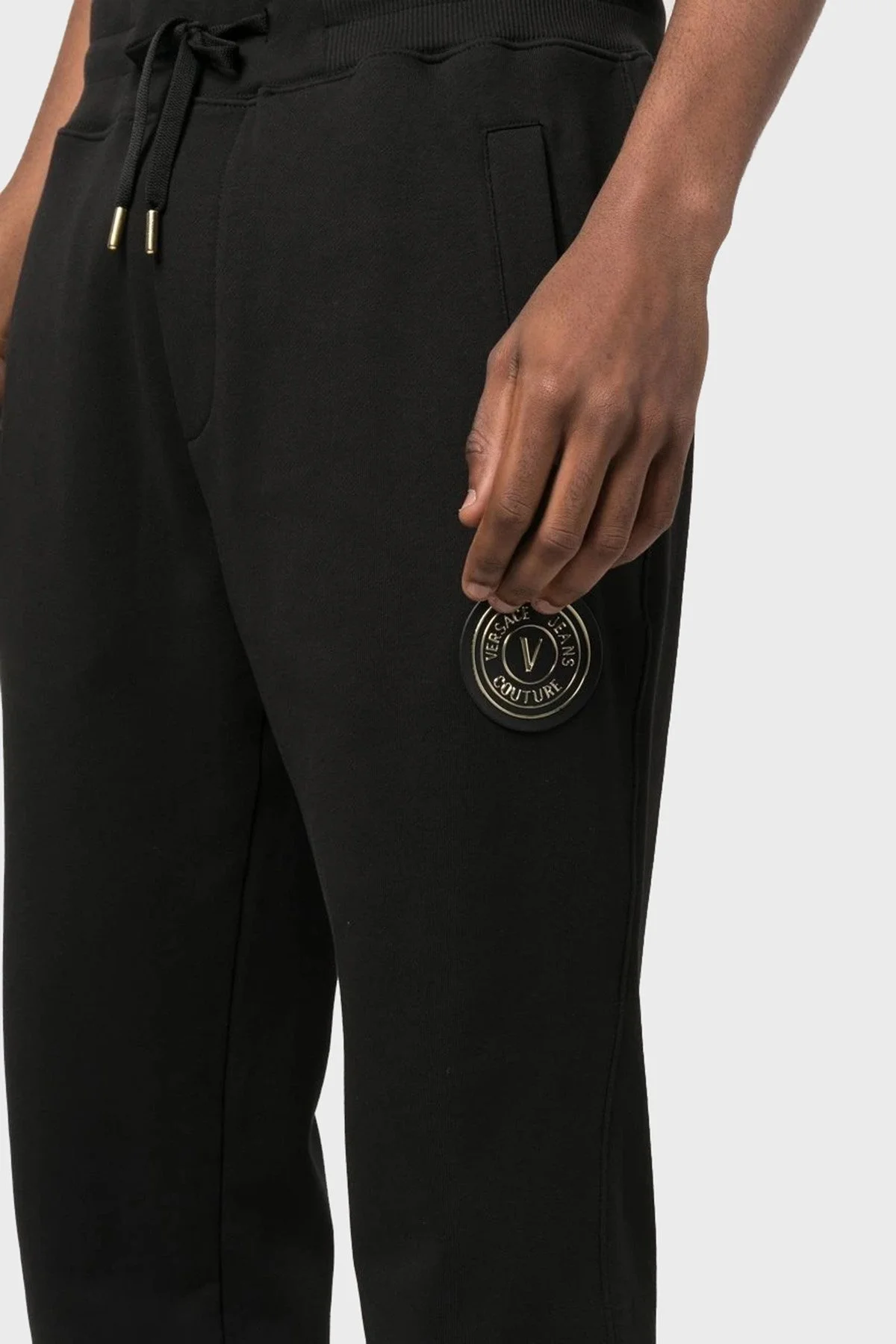 Versace Jeans Couture Cepli Logolu Regular Fit Jogger Spor Erkek Pantolon 74GAAY01 CF00Y 899 SİYAH - 4