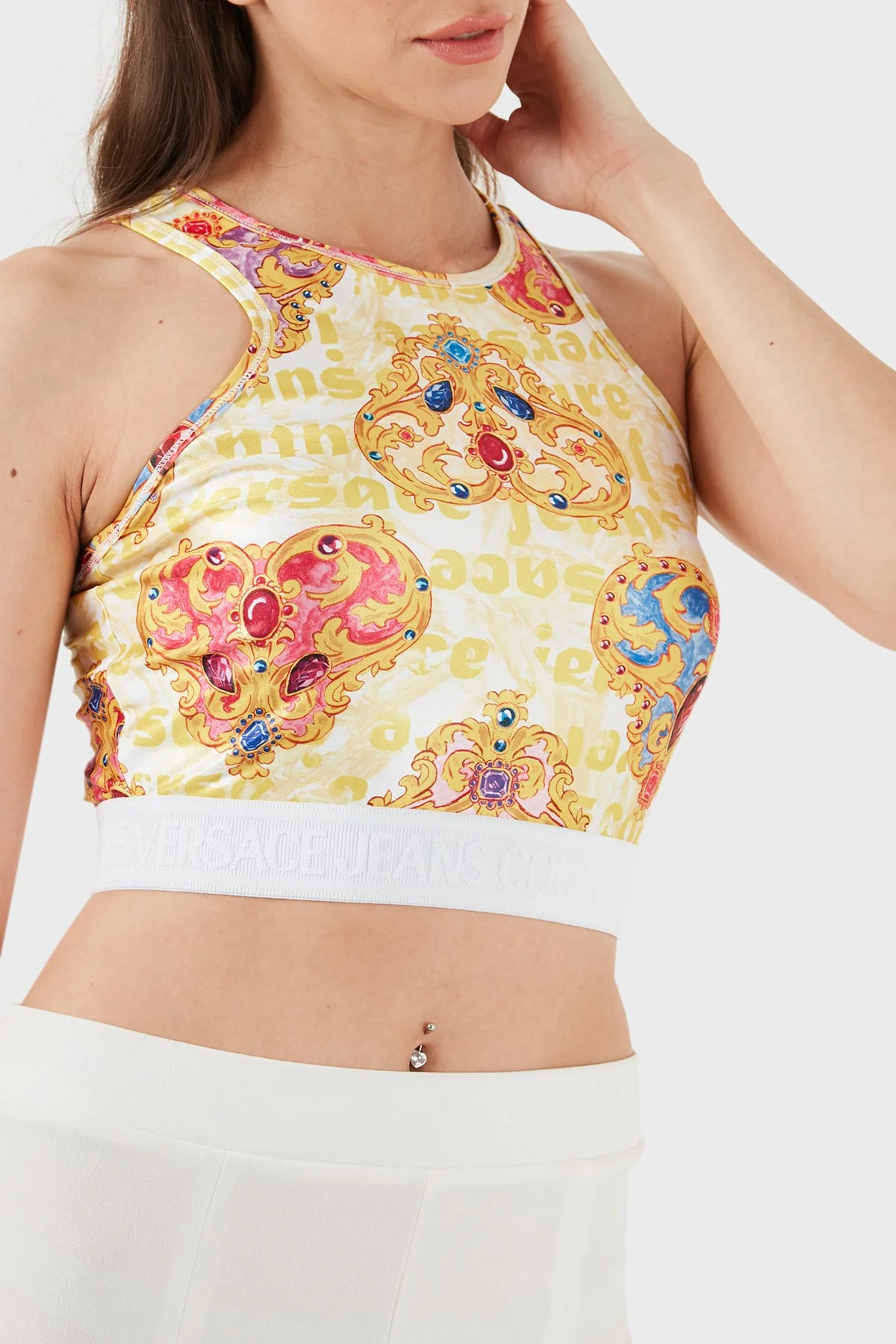 Versace Jeans Couture Cropped Fit Bisiklet Yaka Kadın Top 76HAM227 JS348 G03 BEYAZ-GOLD - 4