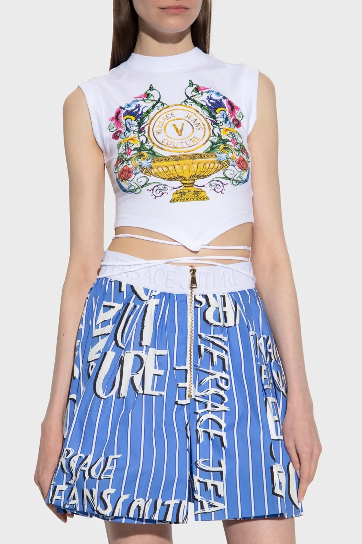 Versace Jeans Couture Desenli Bağlama Detaylı Slim Fit Bayan Top 74HAMF01 CJ07F G03 BEYAZ - 1