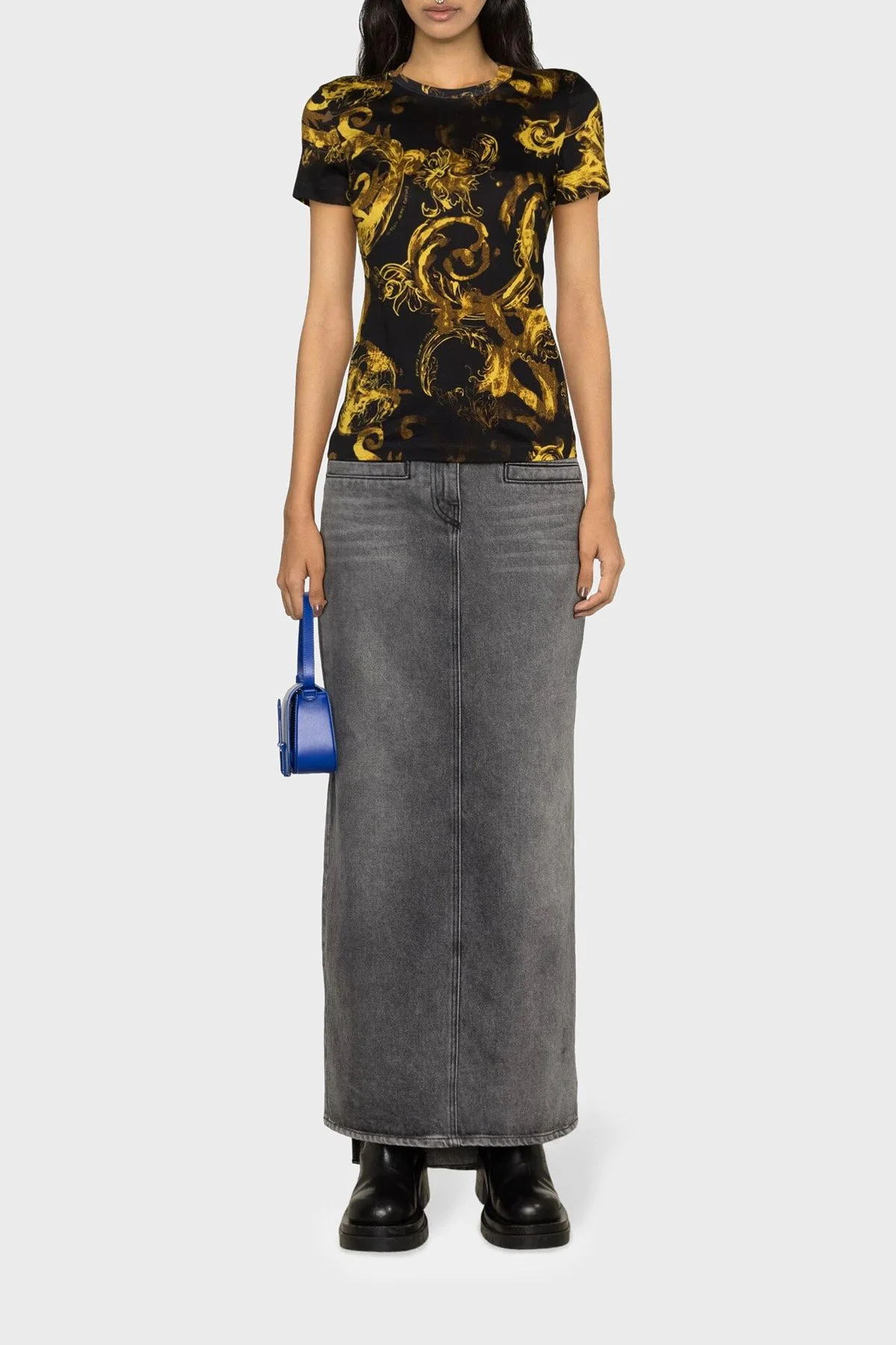 Versace Jeans Couture Desenli Bisiklet Yaka Pamuklu Slim Fit Kadın T Shirt 76HAH6D8 JS287 G89 SİYAH-GOLD - 3
