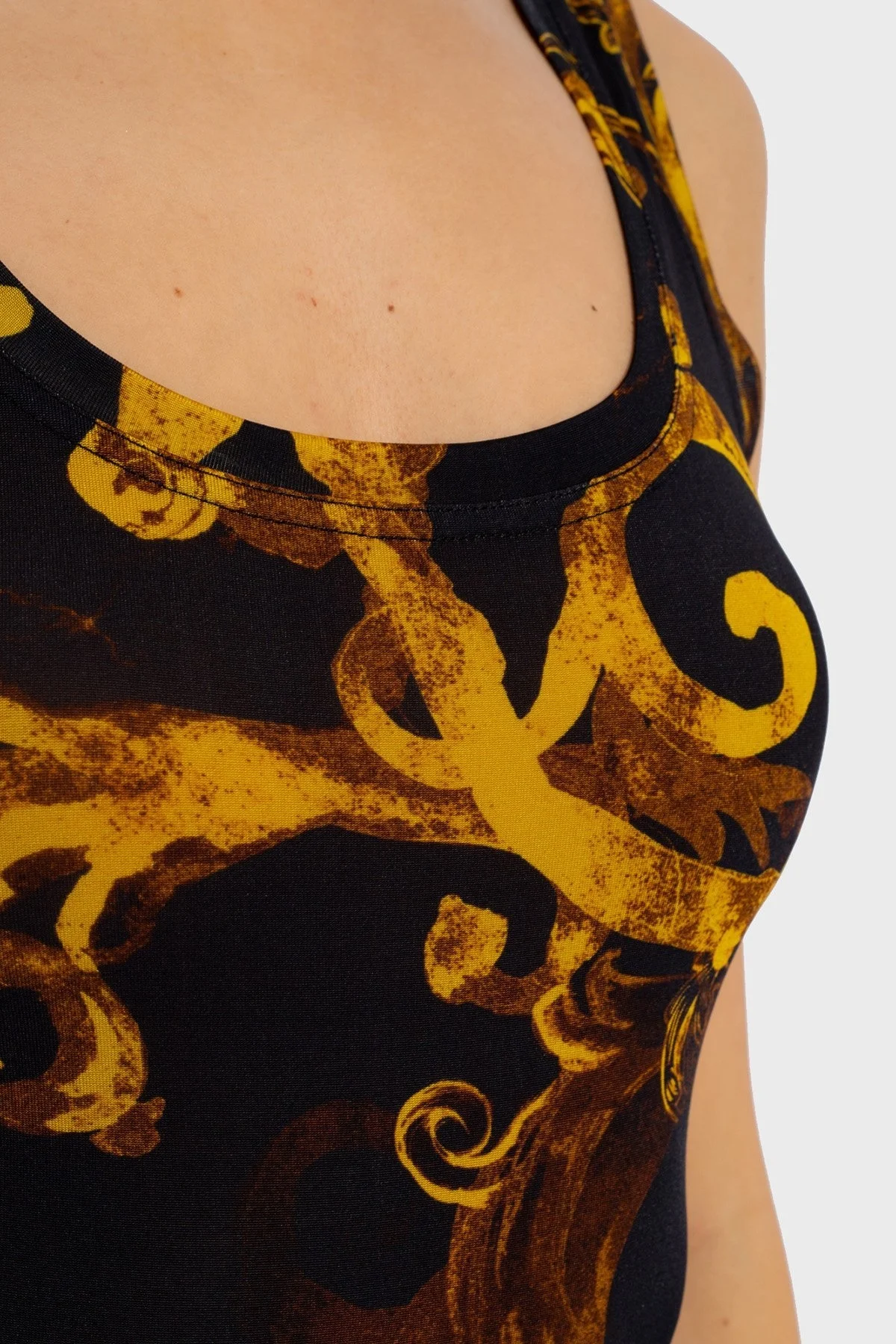 Versace Jeans Couture Desenli Bodycon Bayan Elbise 76HAO9B6 JS291 G89 SİYAH-GOLD - 4