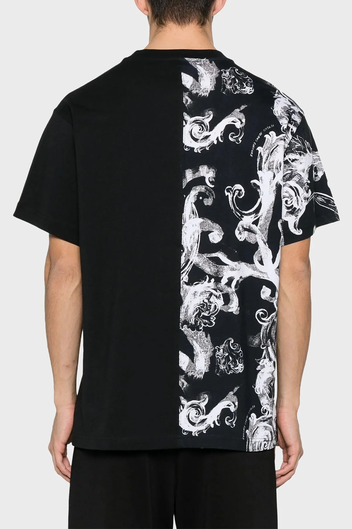 Versace Jeans Couture Desenli Pamuklu Bisiklet Yaka Regular Fit Erkek T Shirt 76GAH611 JS287 899 SİYAH - 9