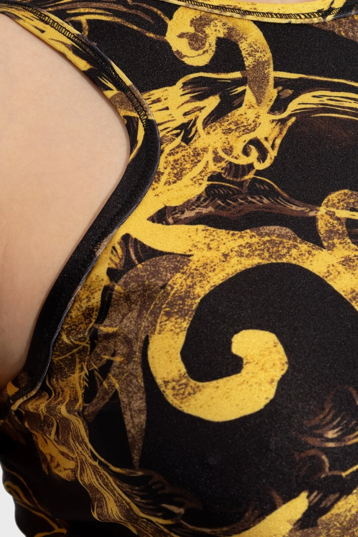 Versace Jeans Couture Desenli Slim Fit Crop Bayan Top 76HAM227 JS292 G89 SİYAH-GOLD - 4