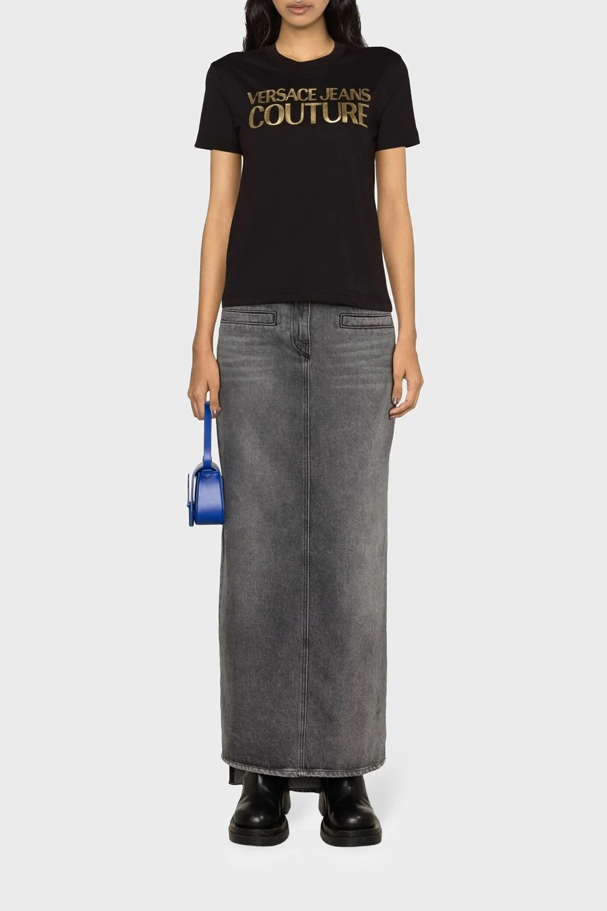 Versace Jeans Couture Logolu Bisiklet Yaka % 100 Pamuk Regular Fit Bayan T Shirt 76HAHT04 CJ00T G89 SİYAH - 1