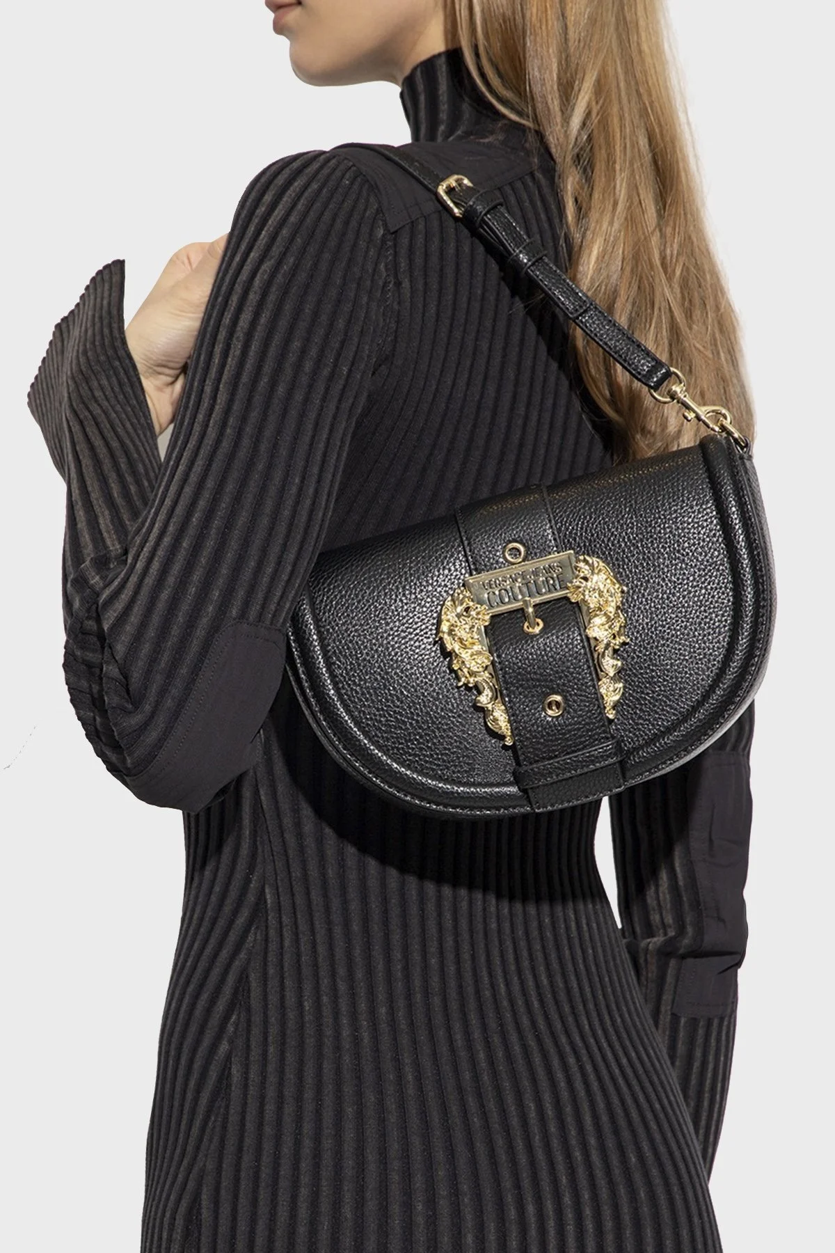 Versace Jeans Couture Logolu Çıkarılabilir Omuz Askılı Bayan Çanta 74VA4BF3 ZS413 899 SİYAH - 2