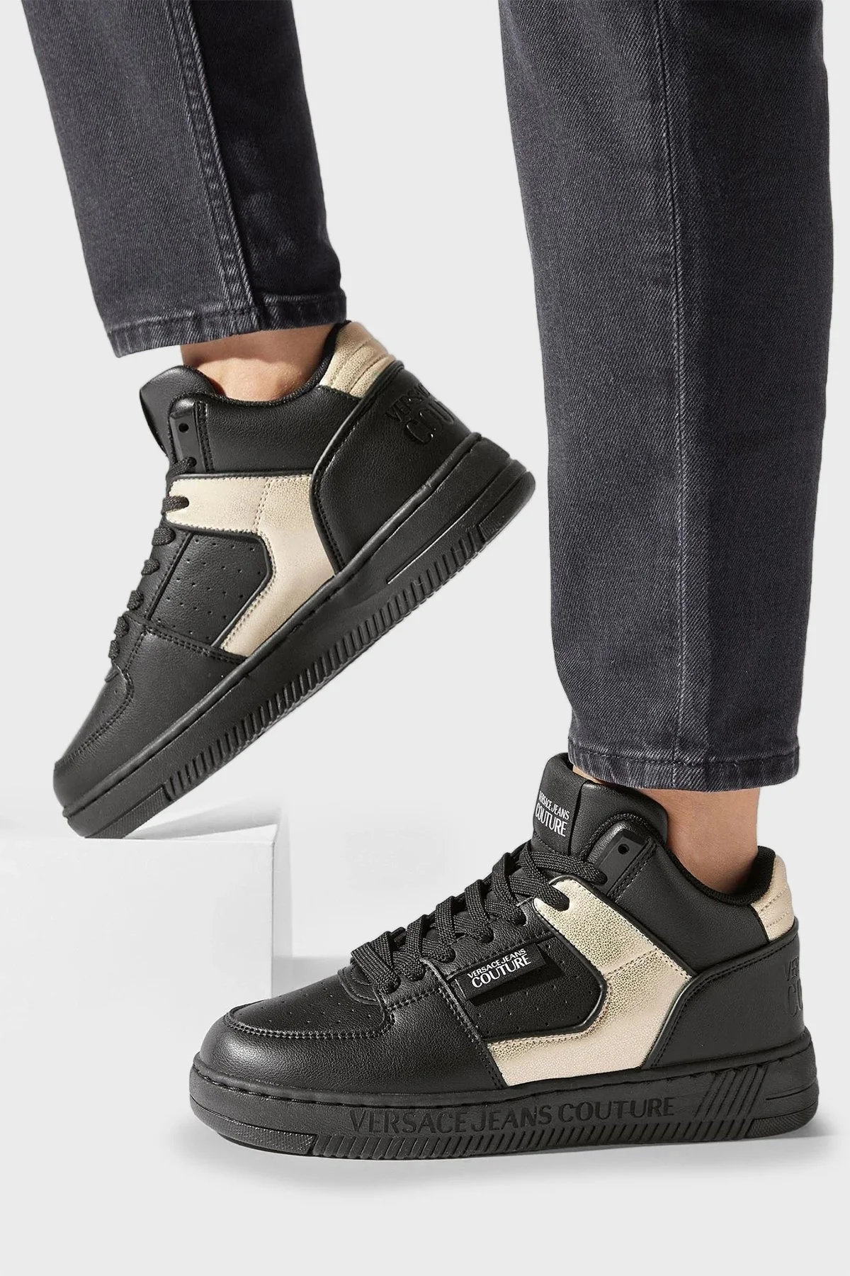 Versace Jeans Couture Logolu Deri Bilekli Sneaker Bayan Ayakkabı 73VA3SJ1 ZP155 G89 SİYAH - 2