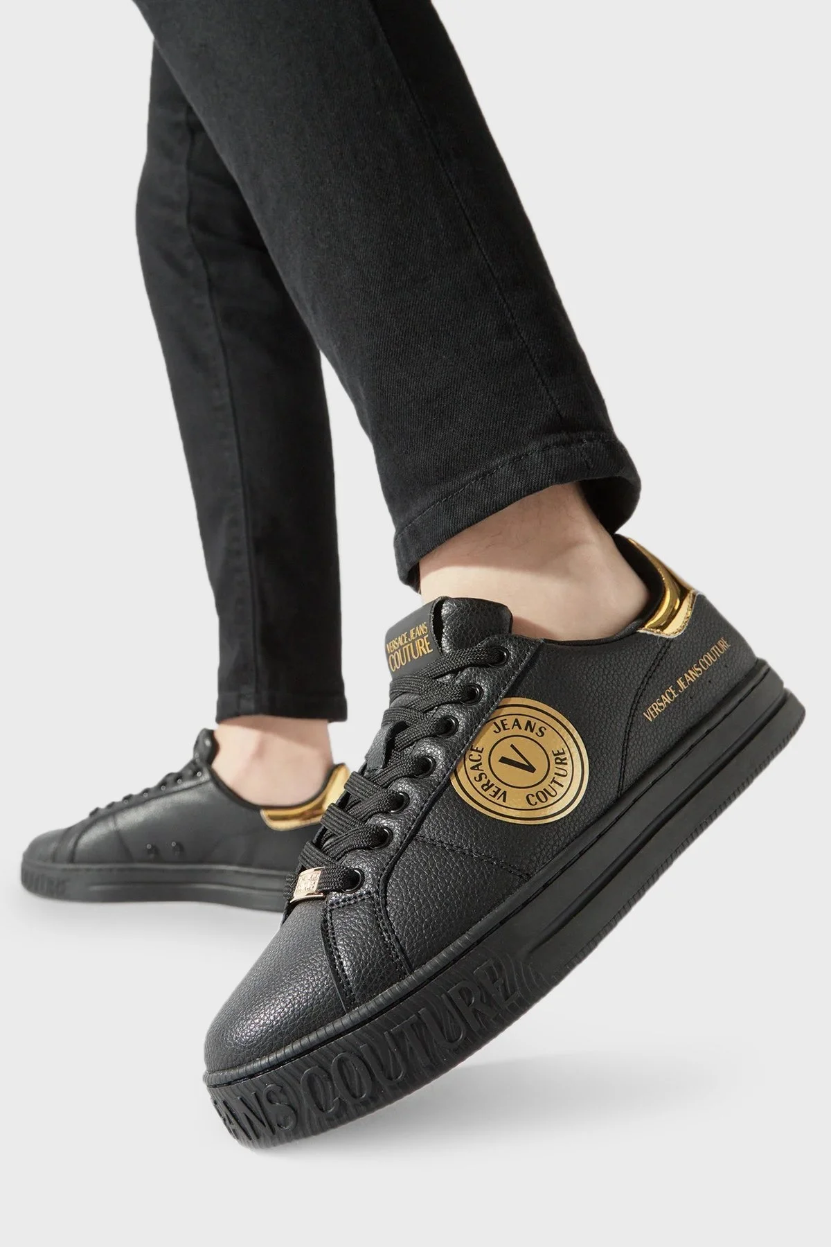 Versace Jeans Couture Logolu Deri Sneaker Erkek Ayakkabı 75YA3SK1 ZP332 G89 SİYAH-GOLD - 2