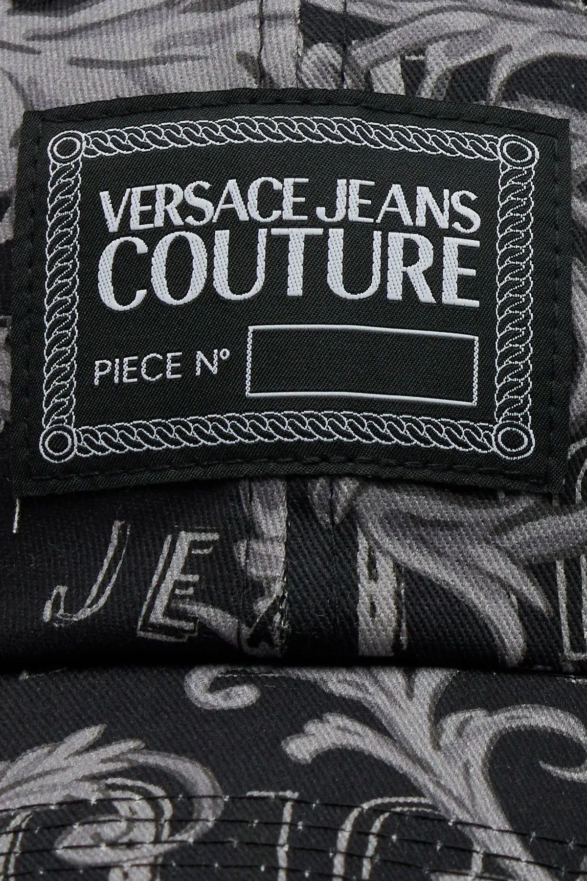 Versace Jeans Couture Logolu Erkek Şapka 74YAZK18 ZG162 PV3 SİYAH - 3