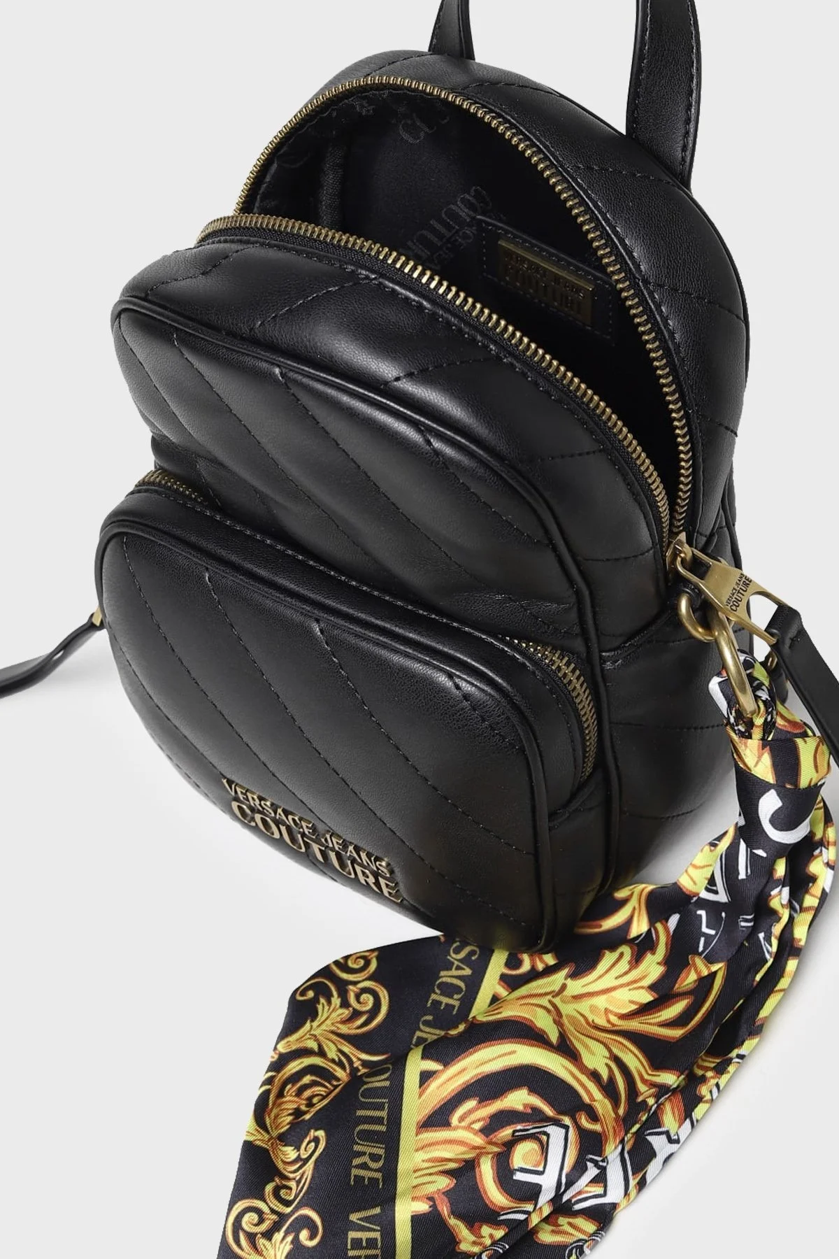 Versace Jeans Couture Logolu Fular Detaylı Kapitone Bayan Sırt Çantası 74VA4BAG ZS409 899 SİYAH - 3