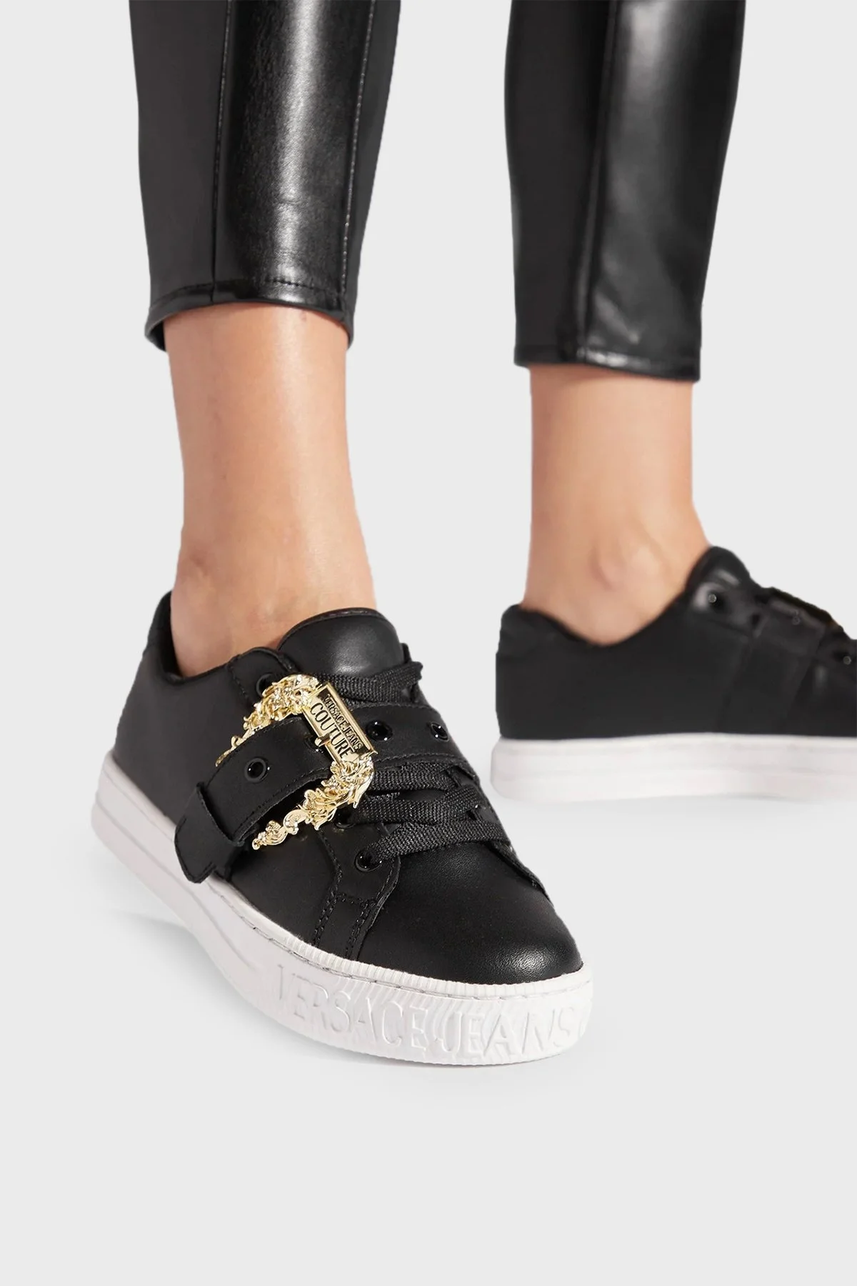 Versace Jeans Couture Logolu Hakiki Deri Sneaker Bayan Ayakkabı 75VA3SK9 ZP311 899 SİYAH - 2