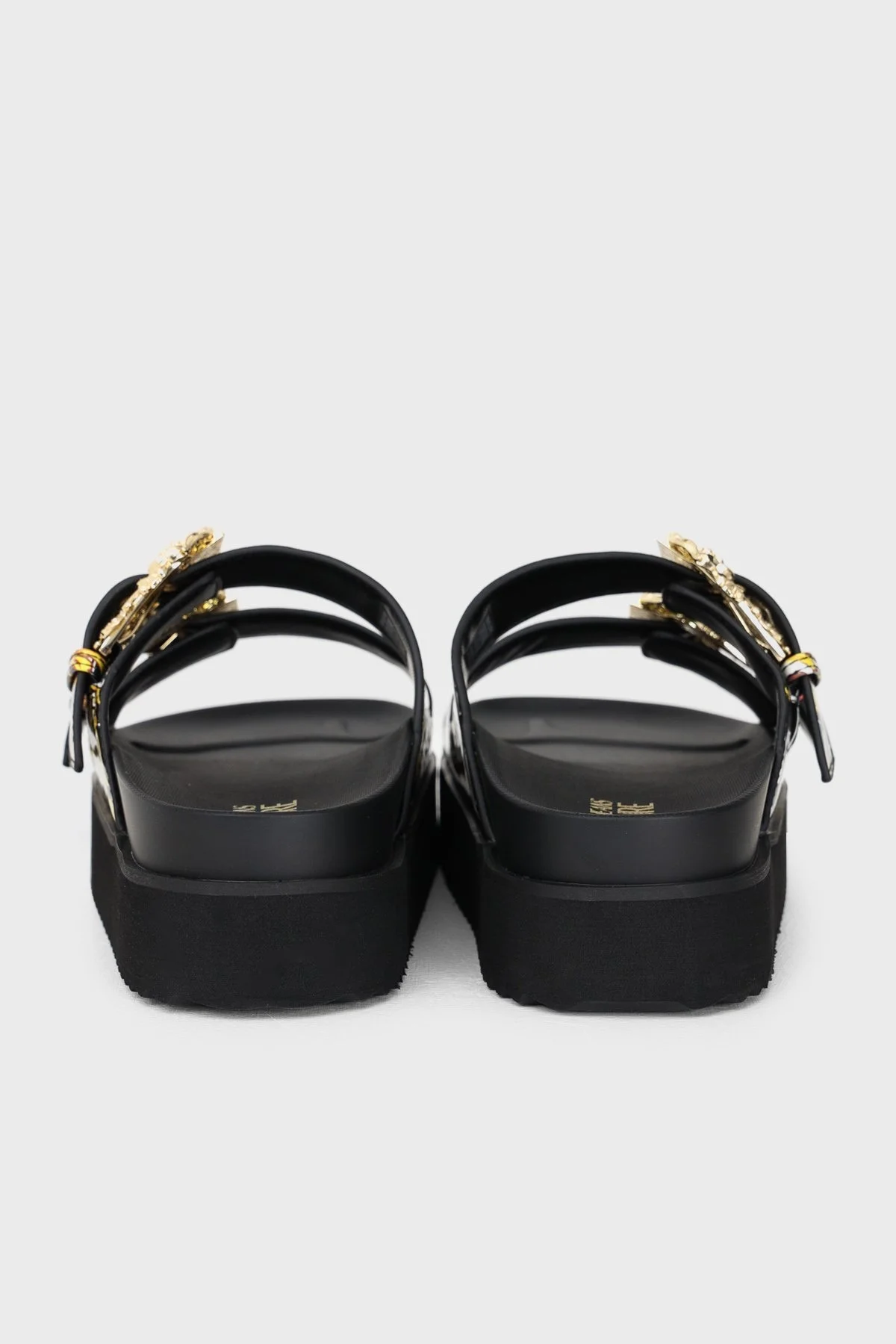 Versace Jeans Couture Logolu Kalın Tabanlı Bayan Terlik 74VA3SM1 ZS366 G89 SİYAH - 3