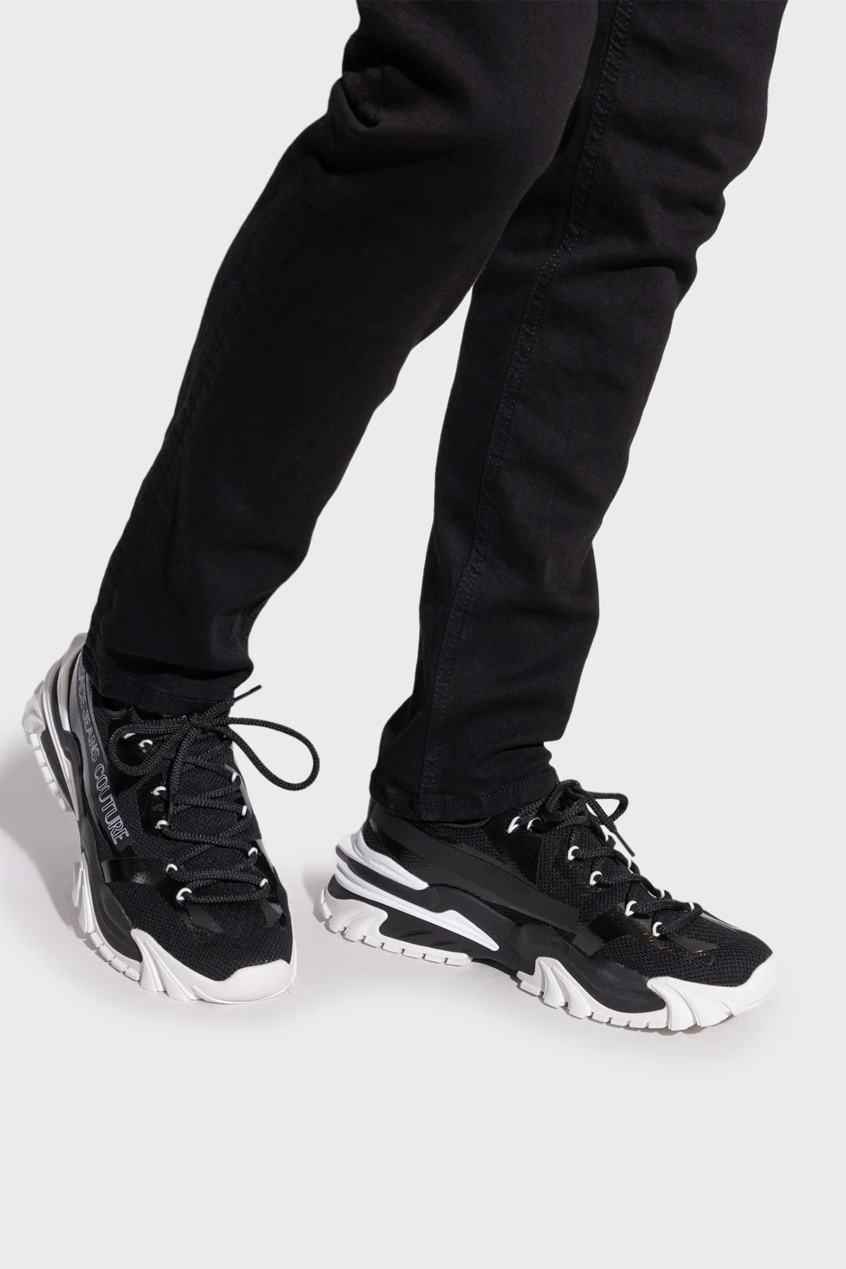 Versace Jeans Couture Logolu Tırtıklı Kalın Taban Sneaker Erkek Ayakkabı 78YA3SI8 ZSC58 899 SİYAH - 2