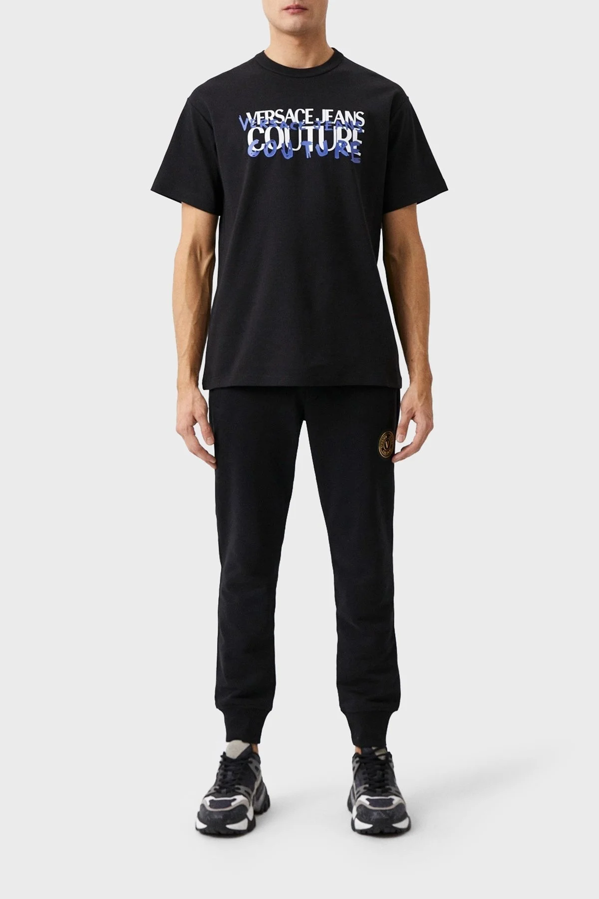 Versace Jeans Couture Pamuklu Bisiklet Yaka Erkek T Shirt 74GAHF02 CJ01F 899 SİYAH - 3