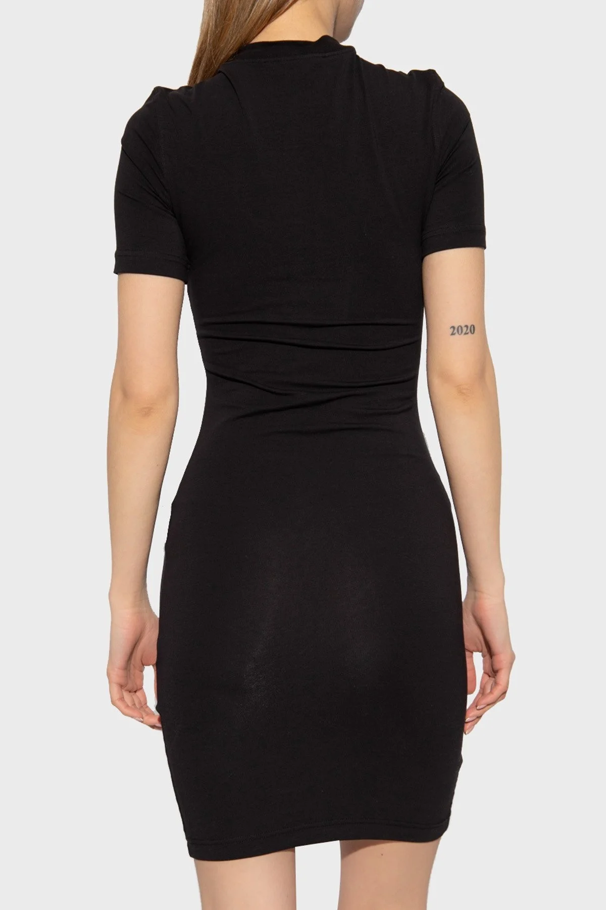 Versace Jeans Couture Pamuklu Logo Detaylı Mini T shirt Bayan Elbise 74HAOT06 CJ03T G89 SİYAH-GOLD - 3