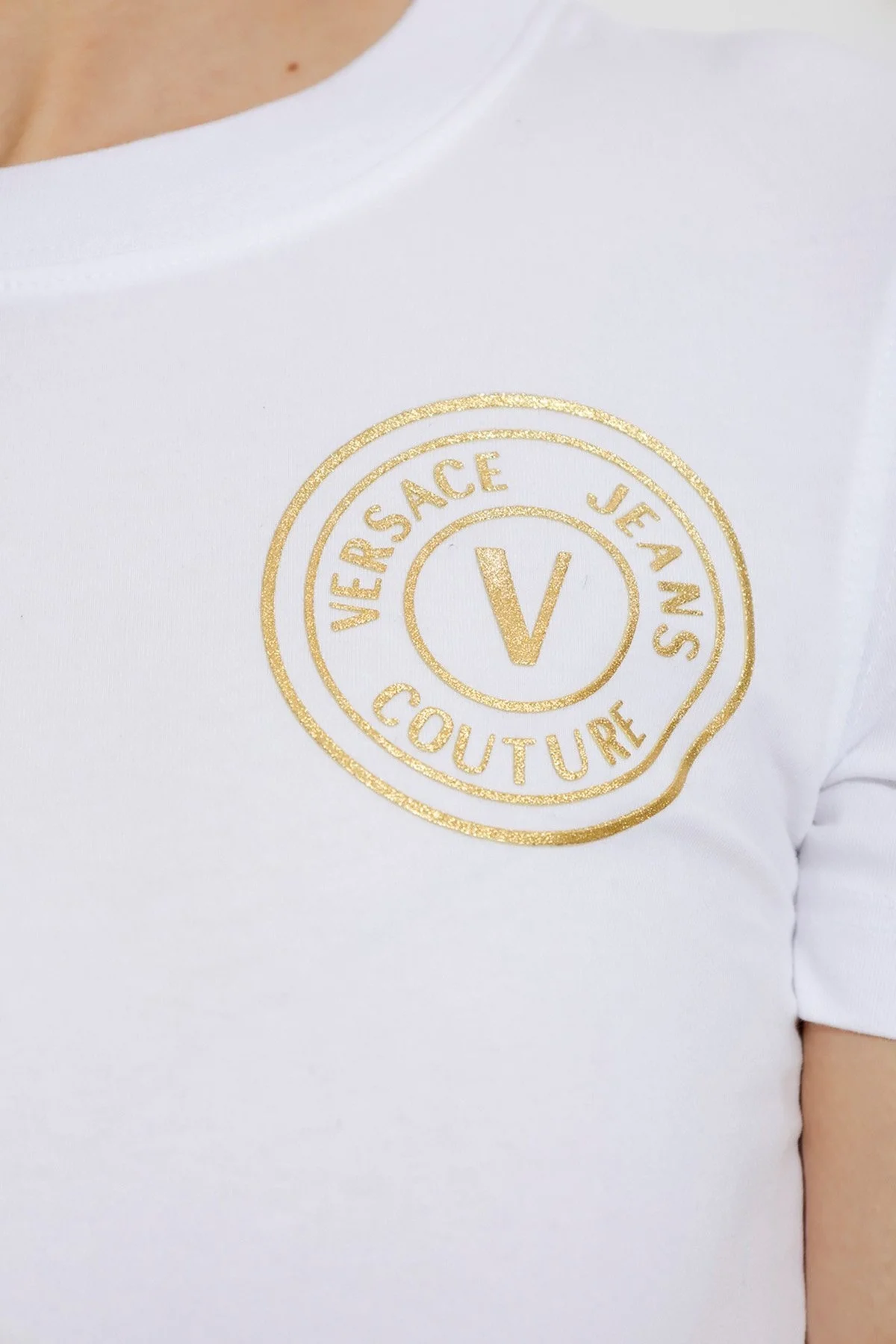 Versace Jeans Couture Pamuklu Logolu Bisiklet Yaka Slim Fit Bayan T Shirt 74HAHT06 CJ03T G03 BEYAZ - 4