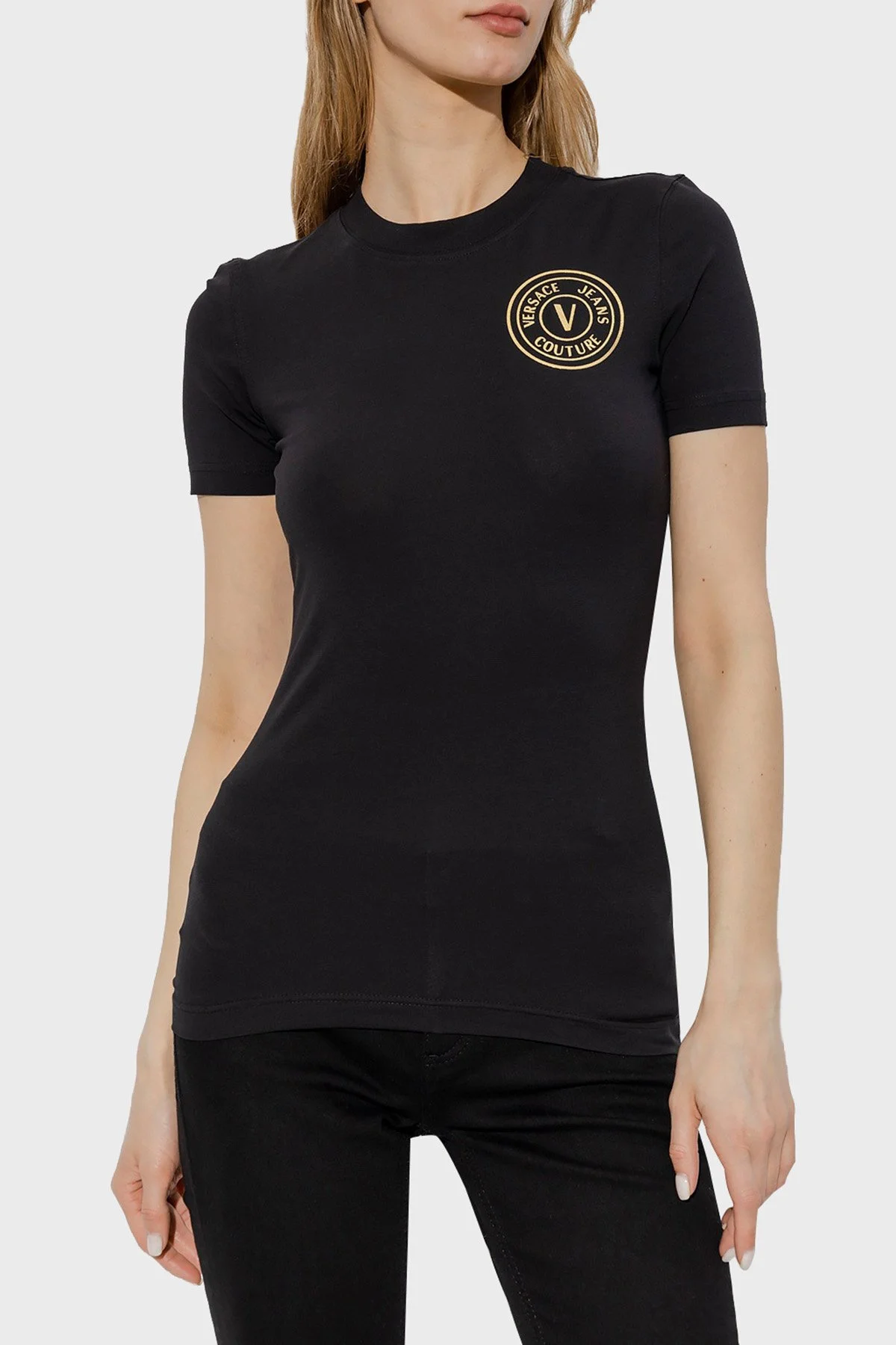 Versace Jeans Couture Pamuklu Logolu Bisiklet Yaka Slim Fit Bayan T Shirt 74HAHT06 CJ03T G89 SİYAH - 1