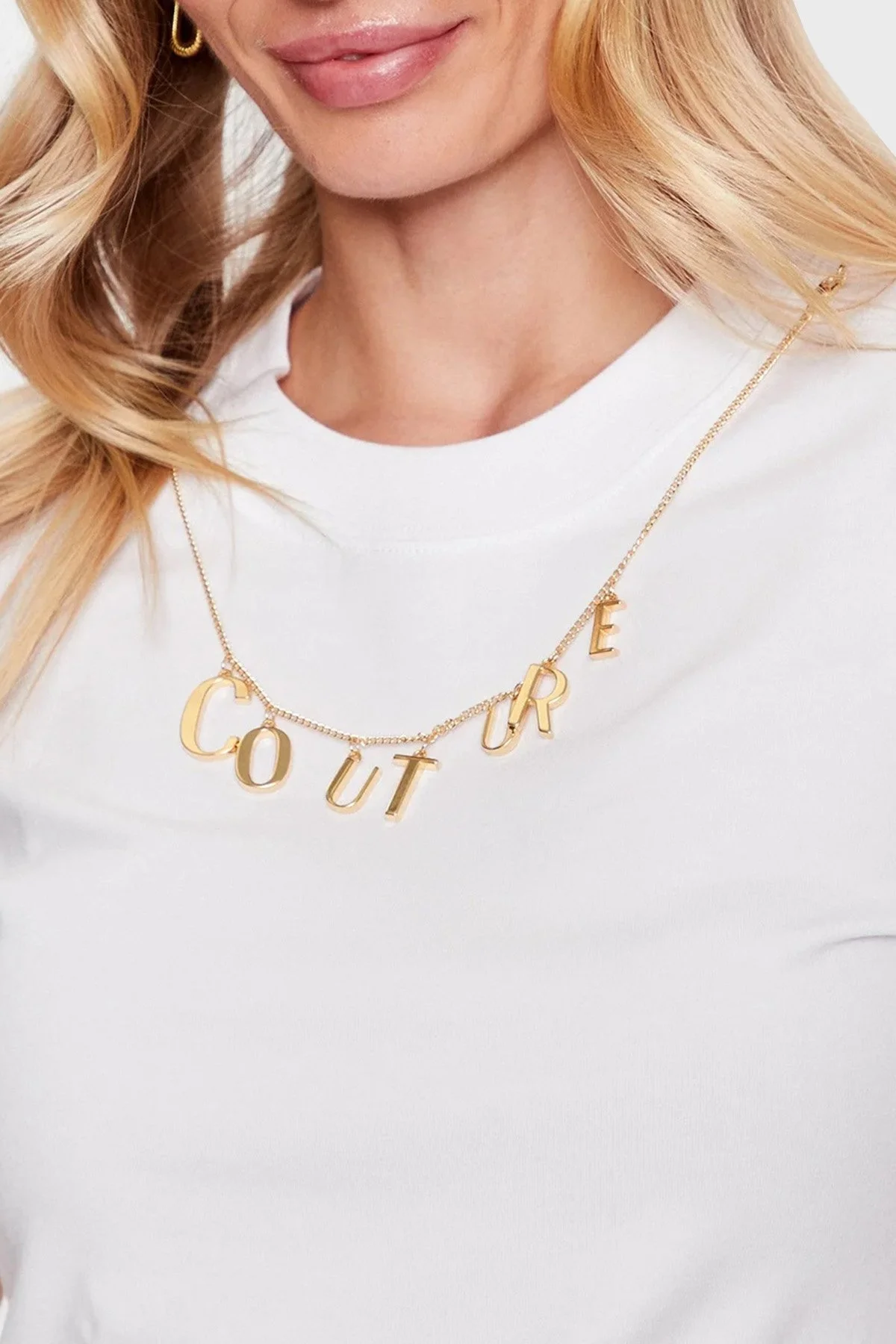 Versace Jeans Couture Pamuklu Logolu Zincir Kolyeli Regular Fit Bayan T Shirt 74HAHE05 CJ02E 003 BEYAZ - 4