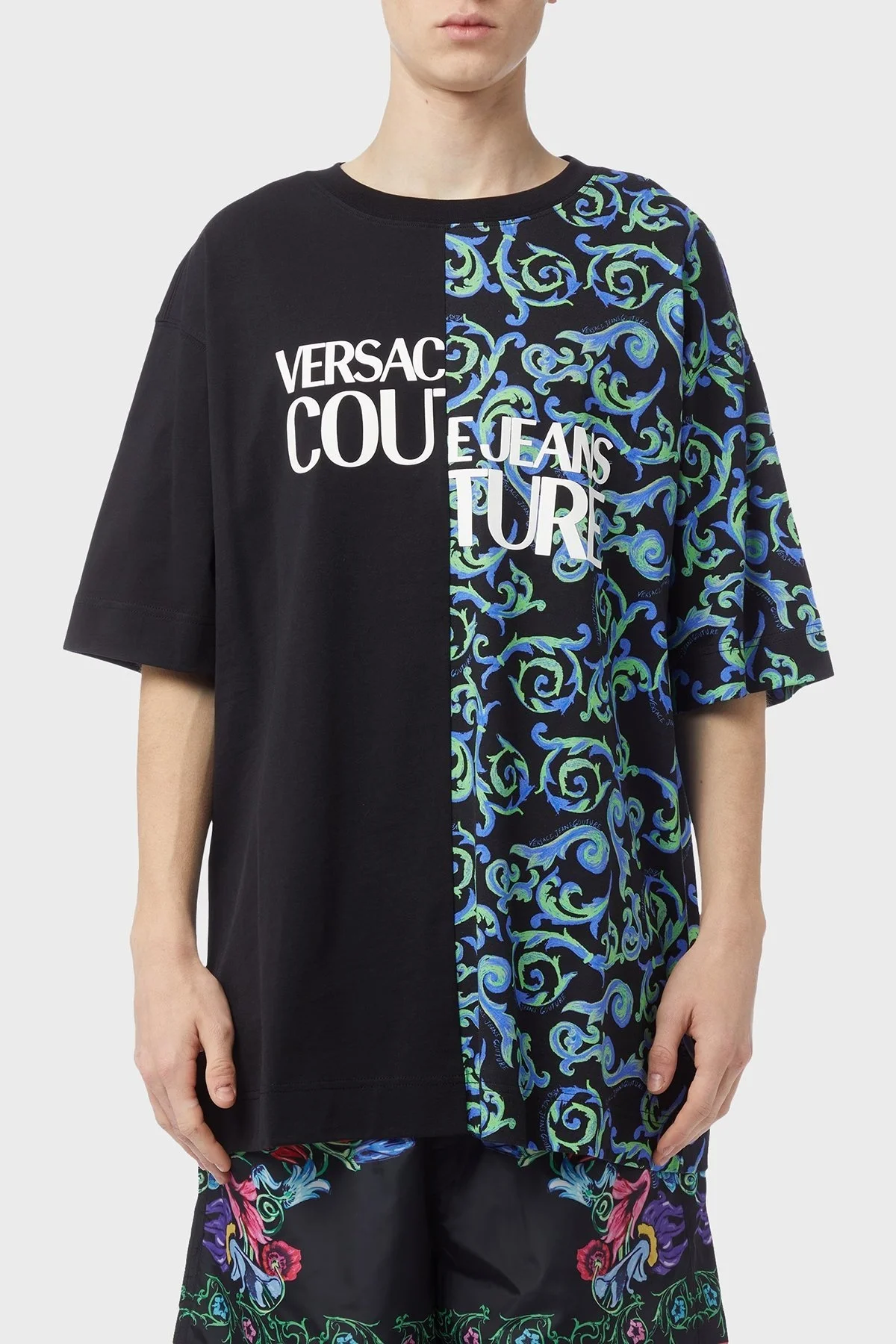 Versace Jeans Couture Pamuklu Oversize Bisiklet Yaka Erkek T Shirt 74GAHE06 CJ00E 899 SİYAH - 5