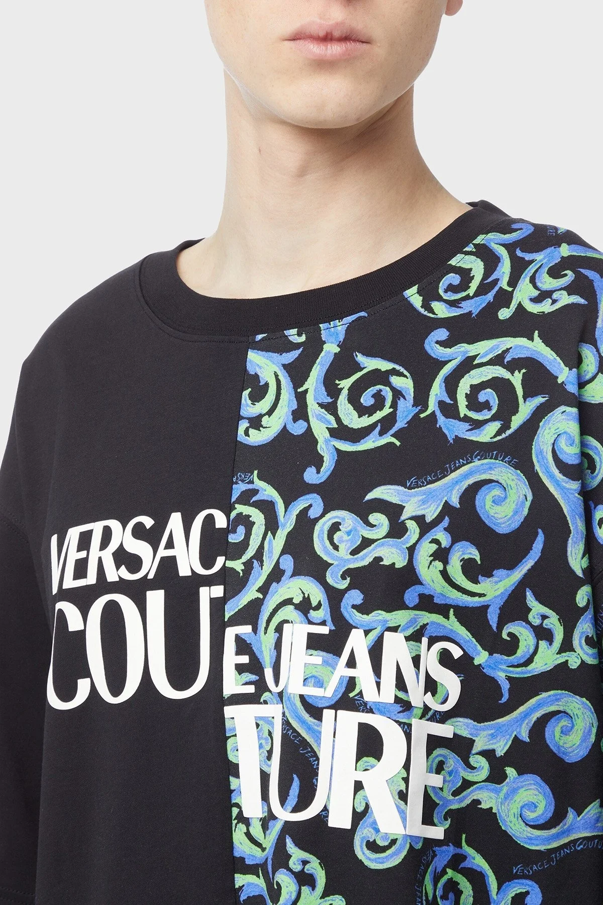 Versace Jeans Couture Pamuklu Oversize Bisiklet Yaka Erkek T Shirt 74GAHE06 CJ00E 899 SİYAH - 8