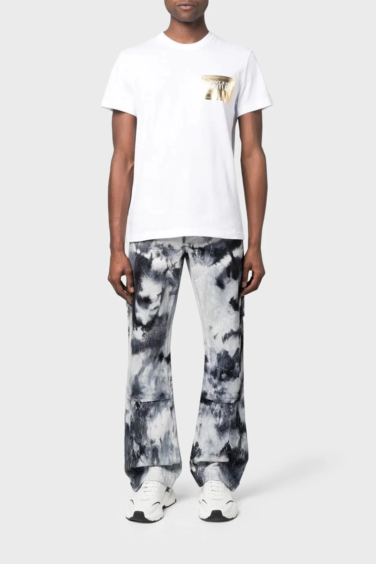 Versace Jeans Couture Pamuklu Regular Fit Bisiklet Yaka Erkek T Shirt 74GAHG02 CJ00G G03 BEYAZ - 3