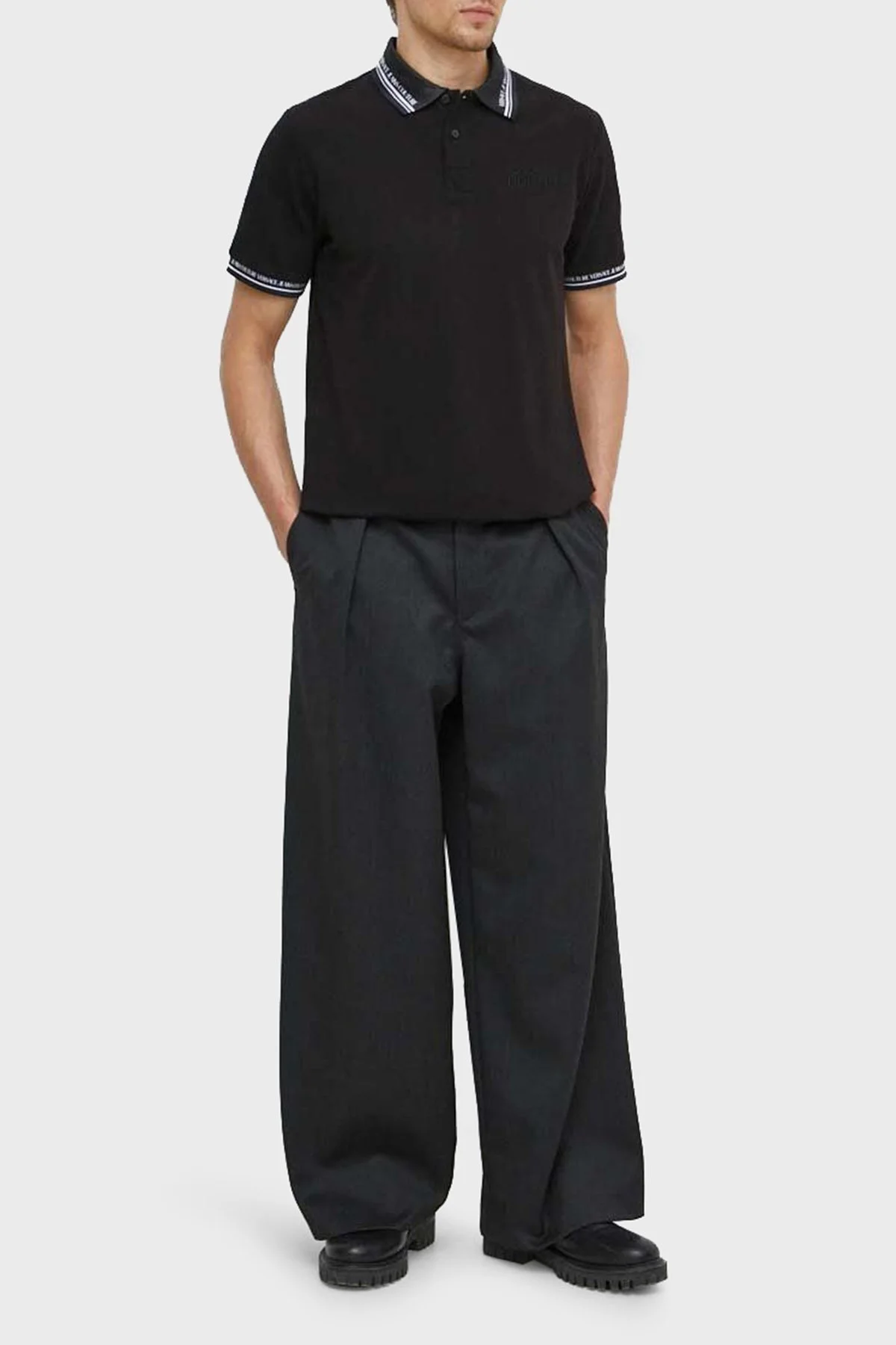 Versace Jeans Couture Pamuklu Regular Fit Erkek Polo Yaka T Shirt 76GAGT09 CJ01T 899 SİYAH - 2