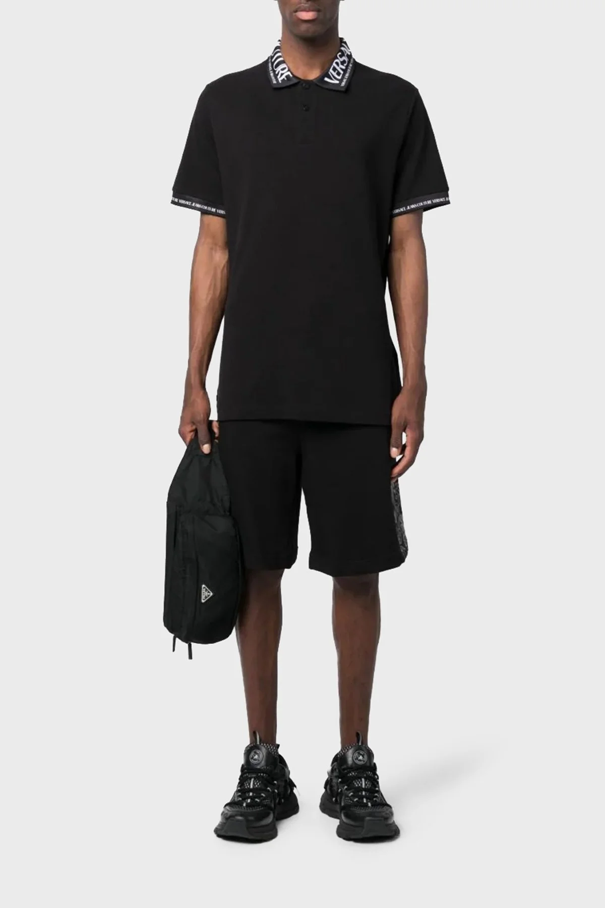 Versace Jeans Couture Pamuklu Regular Fit Erkek Short 74GAD3C0 FS063 899 SİYAH - 1