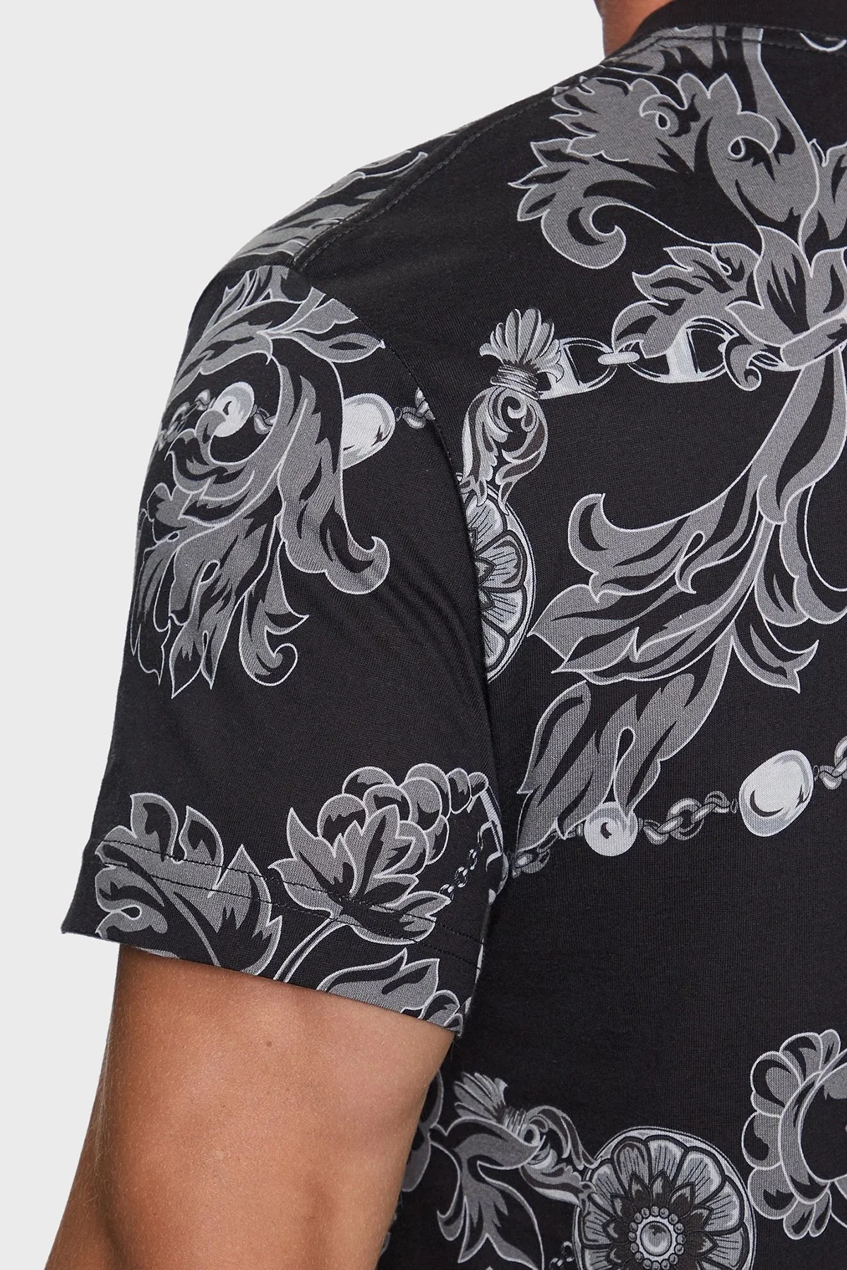 Versace Jeans Couture Pamuklu Regular Fit Erkek T Shirt 75GAH6S0 JS218 899 SİYAH - 5