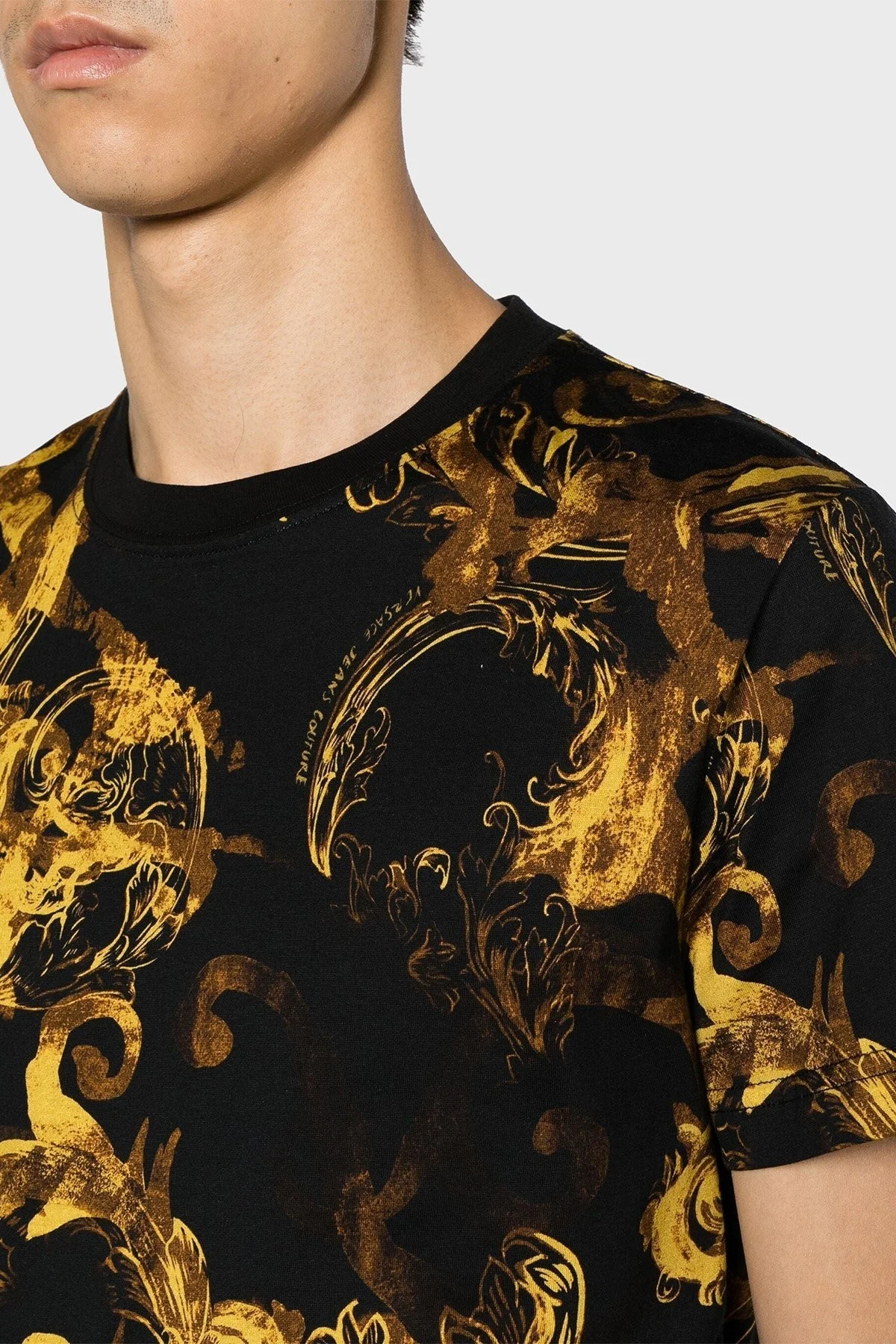 Versace Jeans Couture Pamuklu Slim Fit Bisiklet Yaka Erkek T Shirt 76GAH6S0 JS287 G89 SİYAH-GOLD - 4