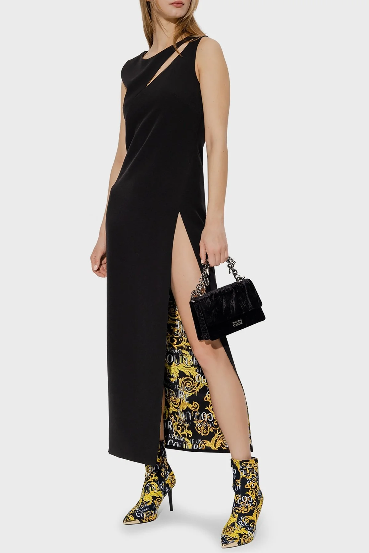 Versace Jeans Couture Yırtmaçlı Sırt Dekolteli Regular Fit Midi Bayan Elbise 74HAO937 N0103 899 SİYAH - 2