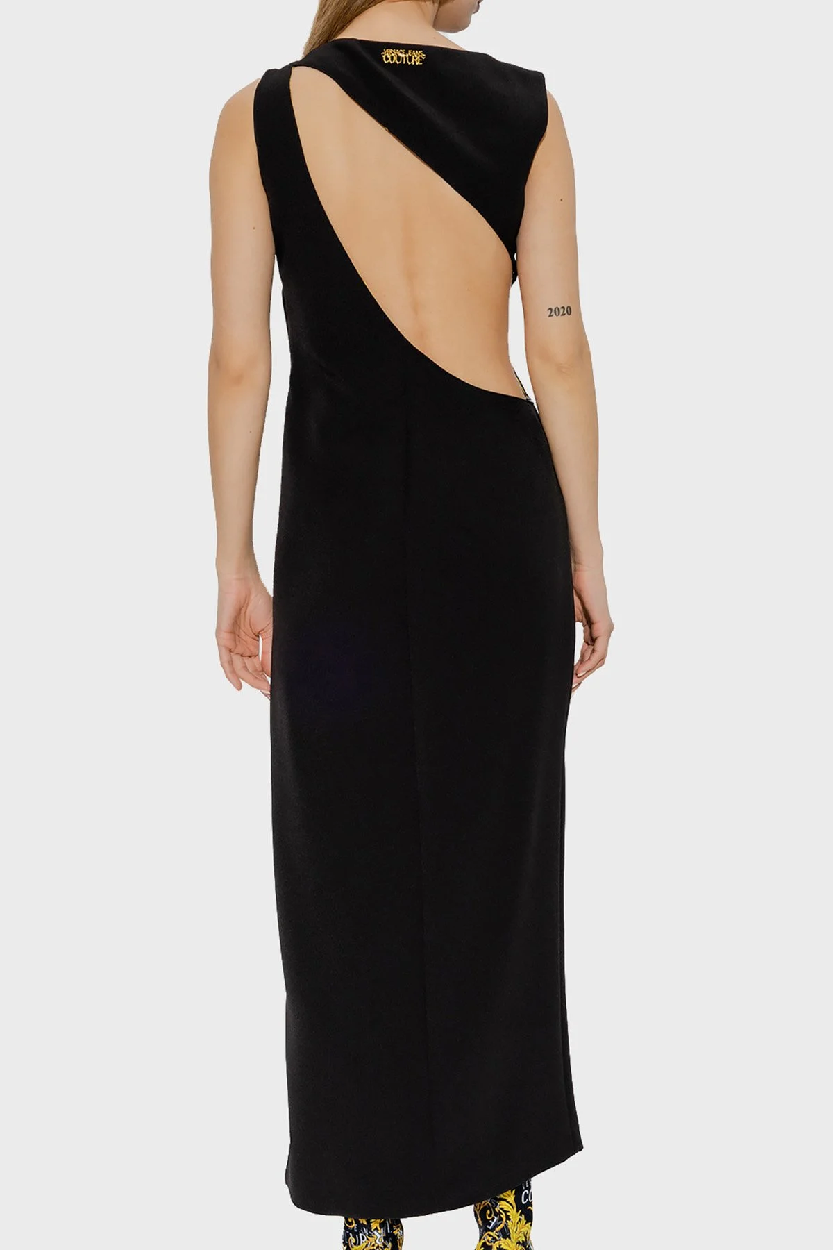 Versace Jeans Couture Yırtmaçlı Sırt Dekolteli Regular Fit Midi Kadın Elbise 74HAO937 N0103 899 SİYAH - 3