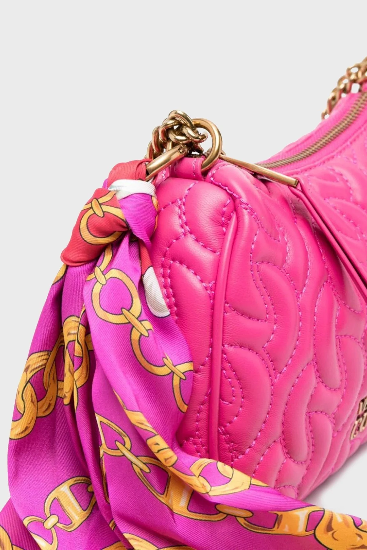 Versace Jeans Couture Zincir Askılı Fularlı Kapitone Bayan Çanta 75VA4BA7 ZS803 455 FUŞYA - 5