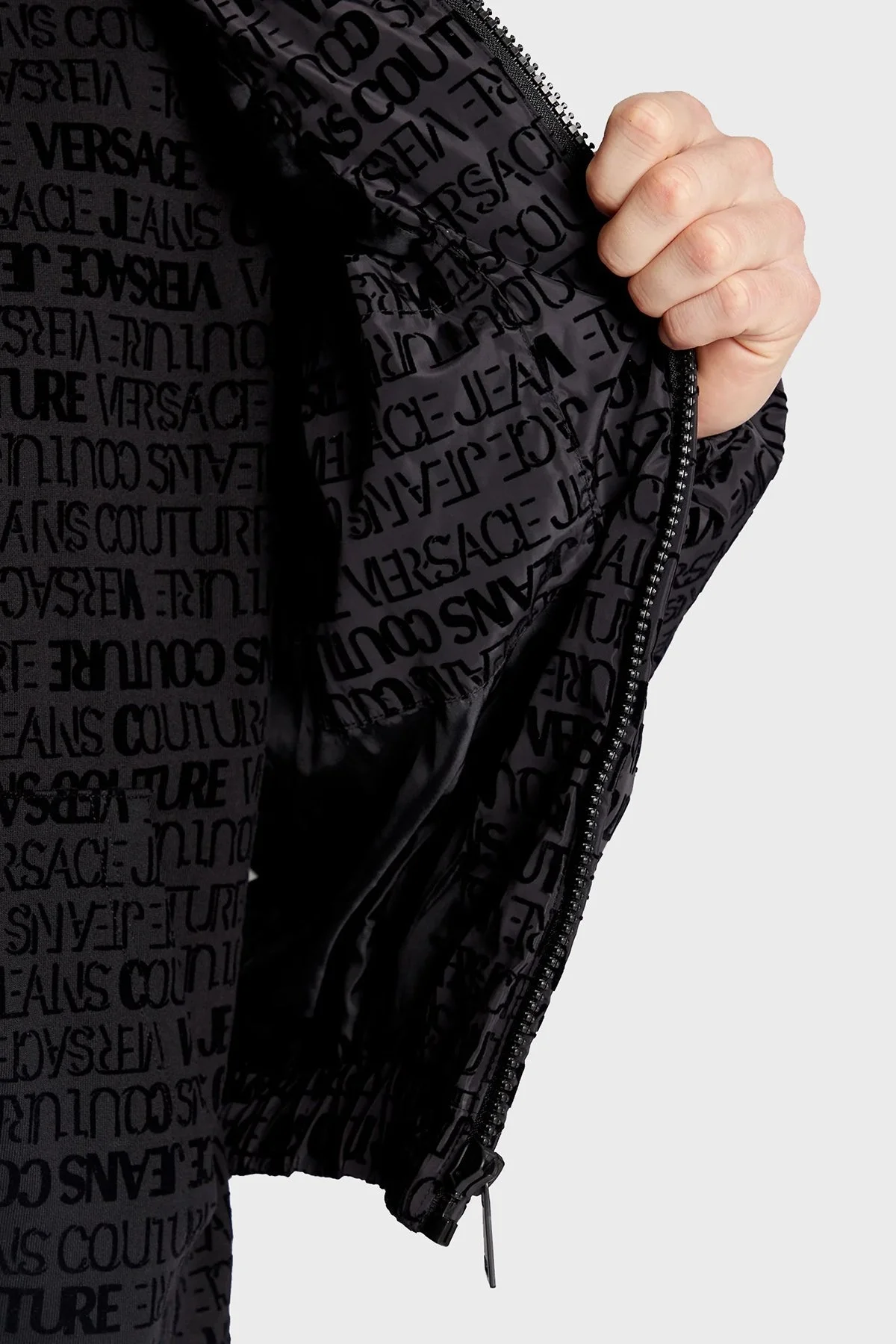 Versace Jeans Couture Logolu Relaxed Fit Kuş Tüyü Dolgulu Şişme Erkek Mont 73GAU4D3 CQS44 899 SİYAH - 6