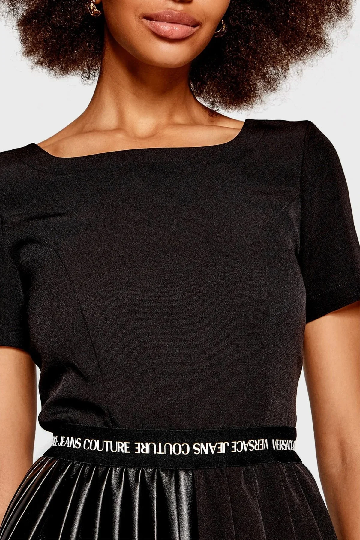 Versace Regular Fit Asimetrik Piliseli Streç Mini Bayan Elbise 73HAO925 N0103 899 SİYAH - 4