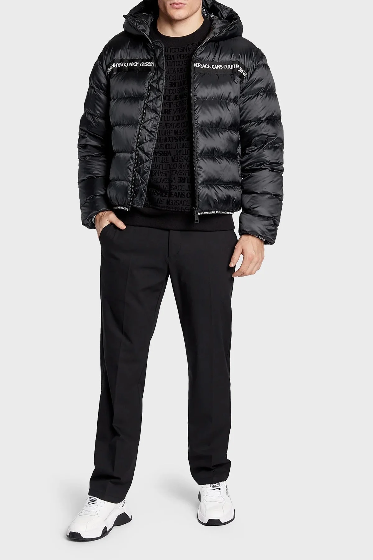 Versace Relaxed Fit Kuş Tüyü Dolgulu Kapüşonlu Şişme Erkek Mont 73GAU403 CQN6D 899 SİYAH - 2