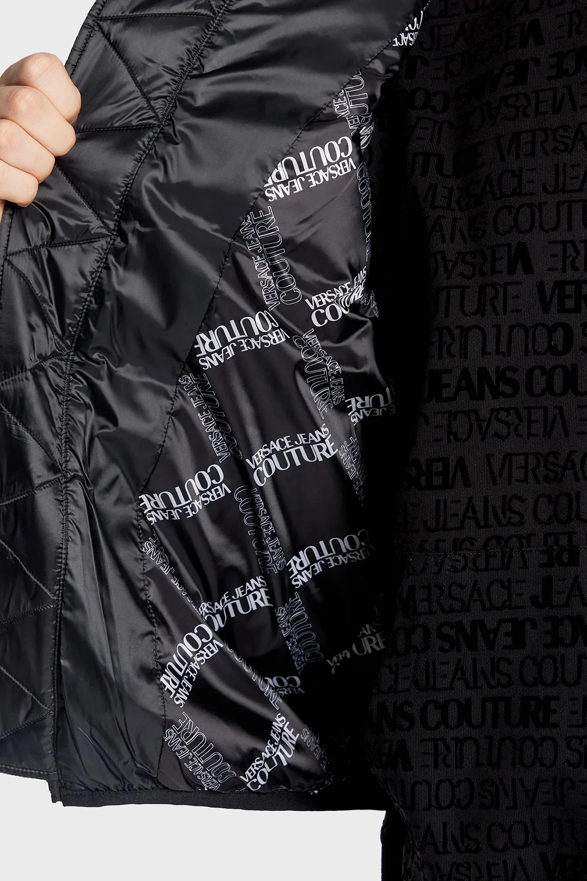 Versace Relaxed Fit Kuş Tüyü Dolgulu Kapüşonlu Şişme Erkek Mont 73GAU403 CQN6D 899 SİYAH - 5