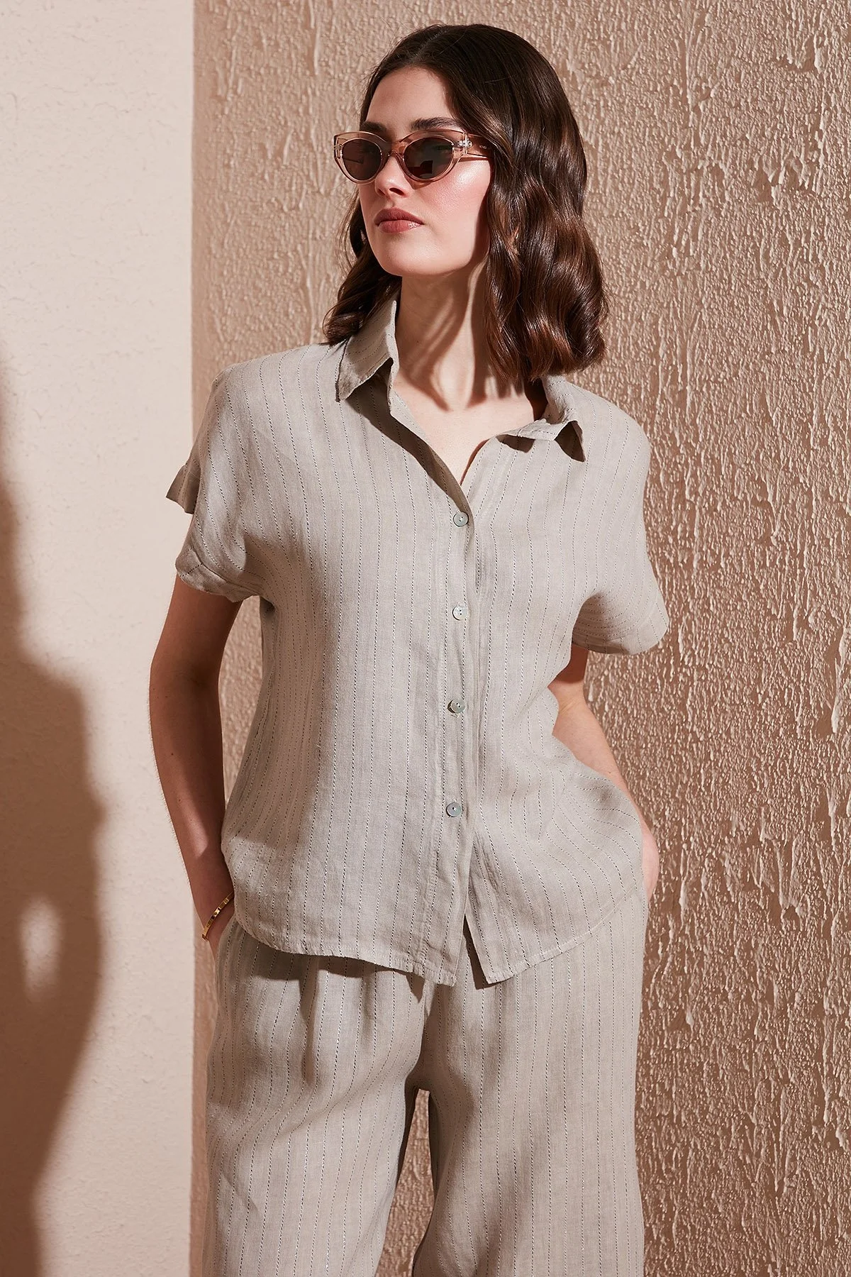 Via Dante Çizgili Regular Fit Düz Yaka Kısa Kollu Keten Bayan Gömlek 6140RN687 TAŞ - 1