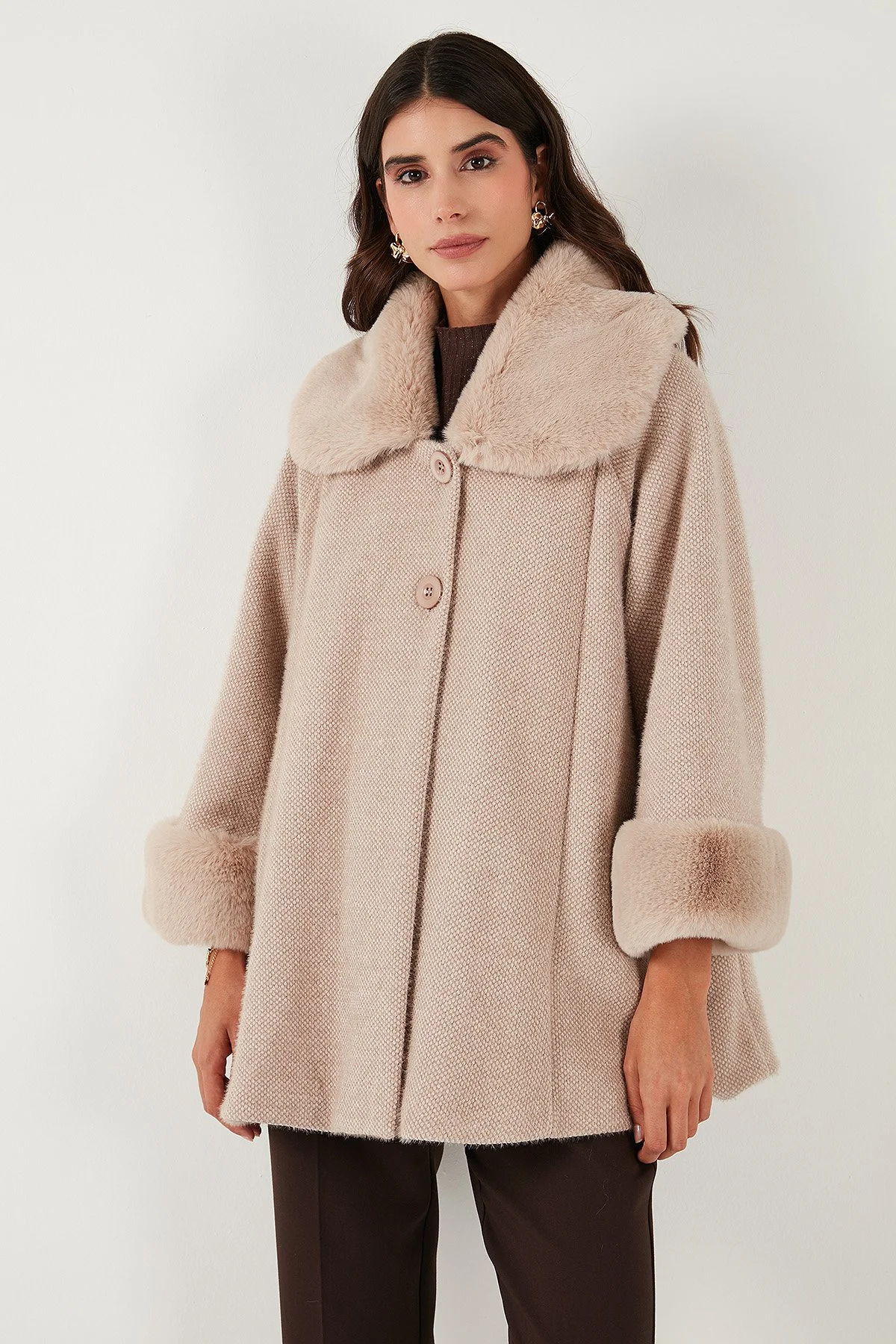 Via Dante Oversize Fit Ceket Yaka Düğmeli Kürk Bayan Mont 6858060 BEJ - 6