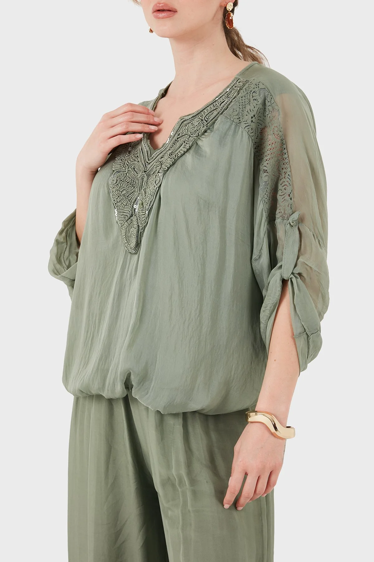 Via Dante Oversize Güpür Detaylı V Yaka Kadın Bluz 6909166 HAKİ - 5