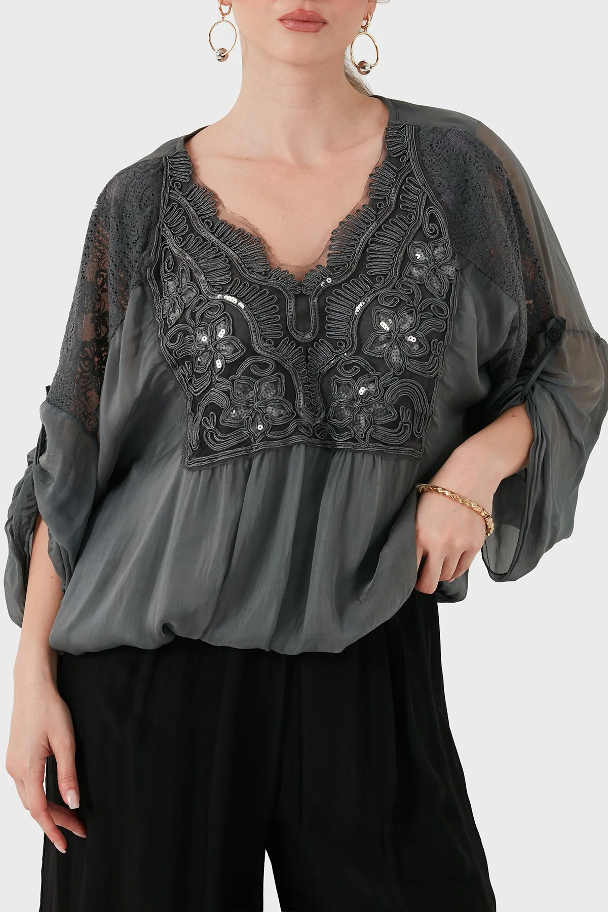 Via Dante Oversize İpekli V Yaka Dantel Detaylı Kadın Bluz 6901023 ANTRASİT - 5